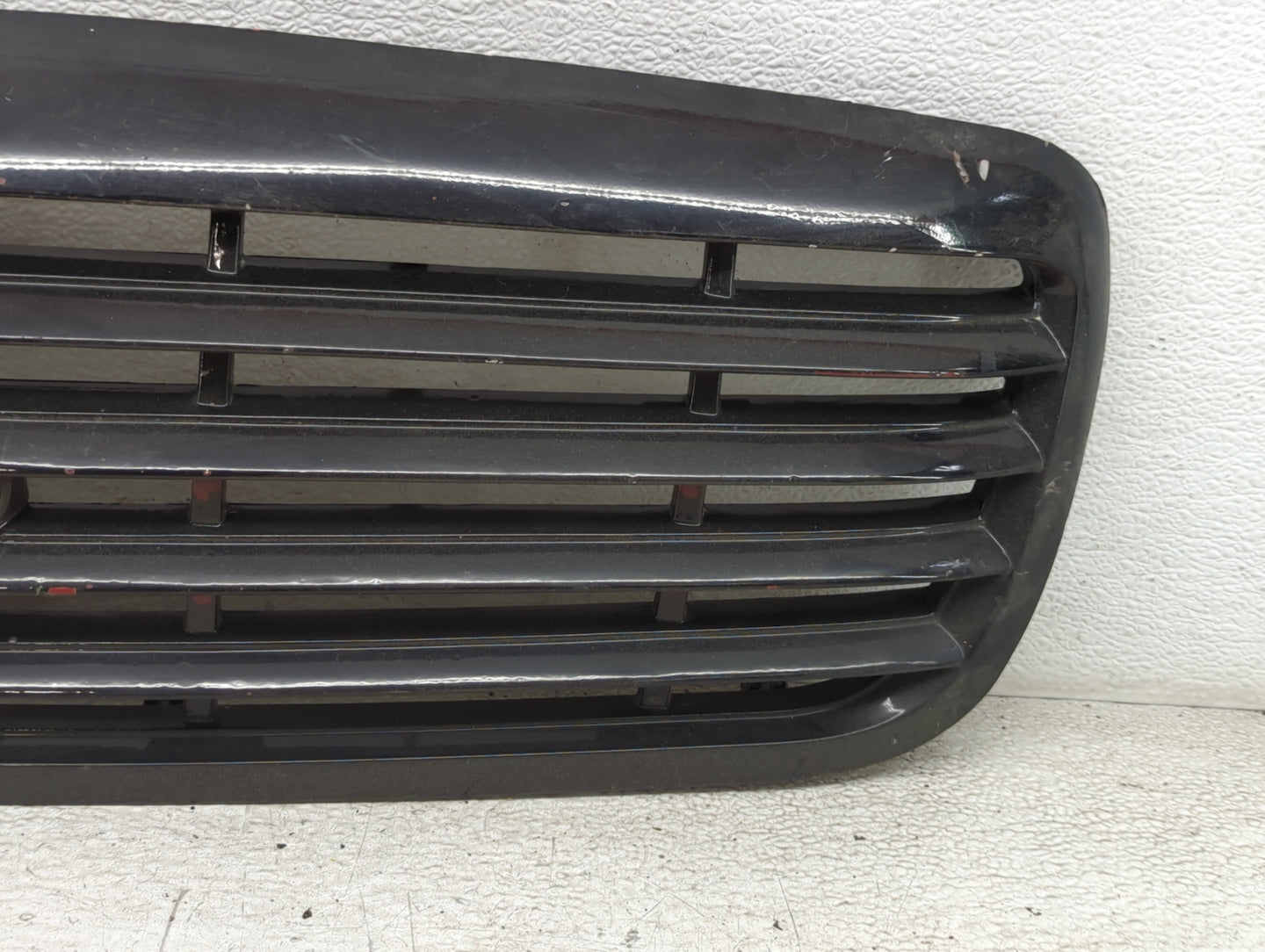 1998-2011 Ford Crown Victoria Front Grille Bumper Not Included - Oemusedautoparts1.com