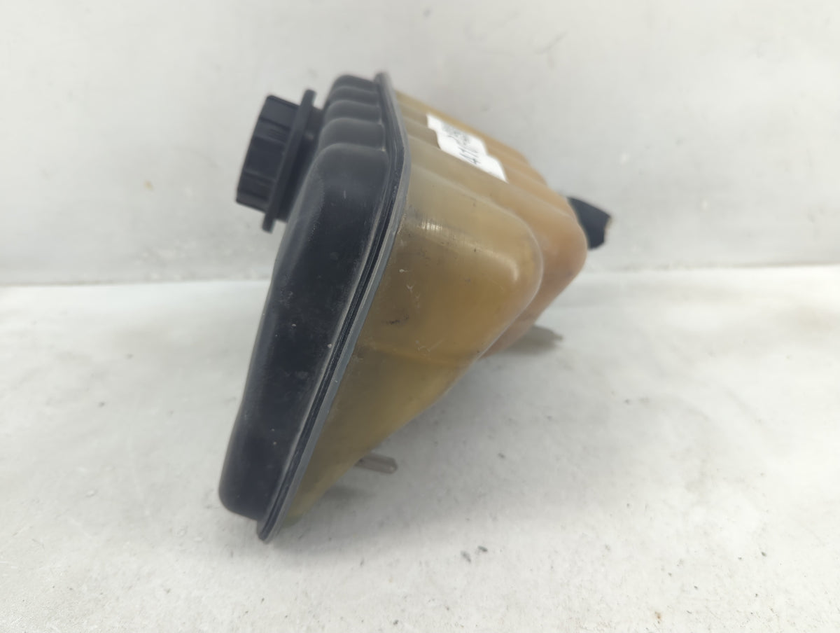 2003 Ford Crown Victoria Radiator Coolant Overflow Expansion Tank Bottle 1410342 - Oemusedautoparts1.com
