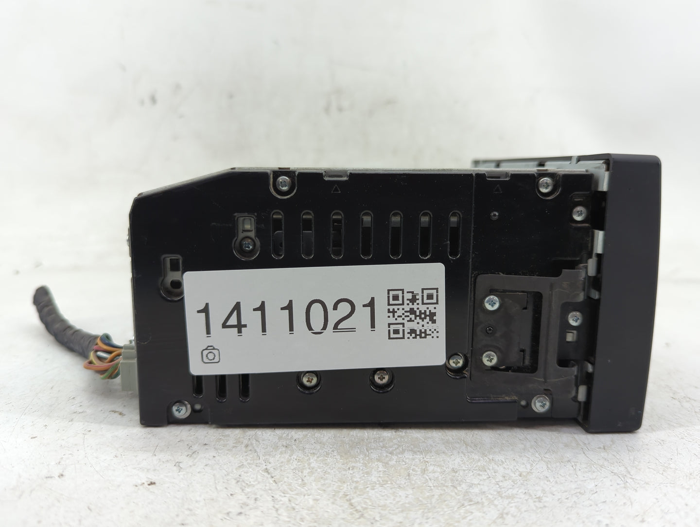 2008-2011 Ford Crown Victoria Radio AM FM Cd Player Receiver Replacement P/N:8W7T-18C869-AA Fits Fits 2008 2009 2010 2011 OE