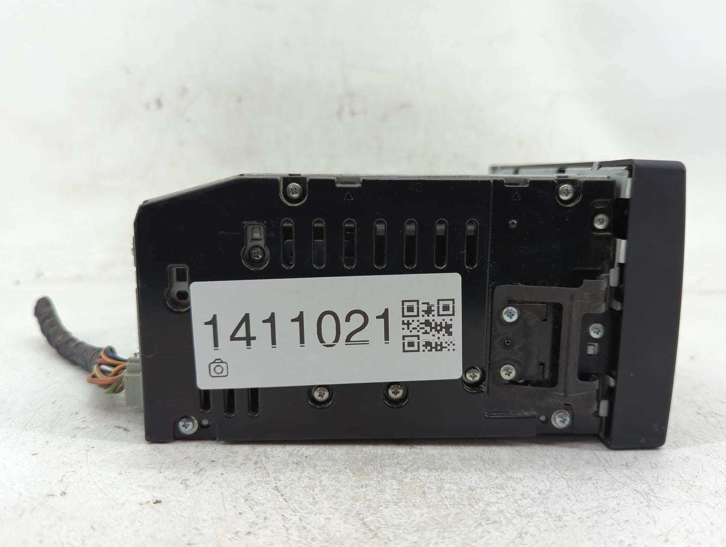 2008-2011 Ford Crown Victoria Radio AM FM Cd Player Receiver Replacement P/N:8W7T-18C869-AA Fits Fits 2008 2009 2010 2011 OE