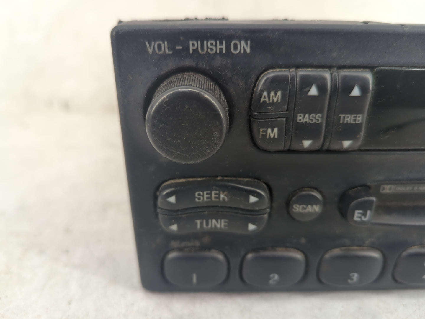 2008 Ford Crown Victoria Radio AM FM Cd Player Receiver Replacement Fits OEM Used Auto Parts - Oemusedautoparts1.com
