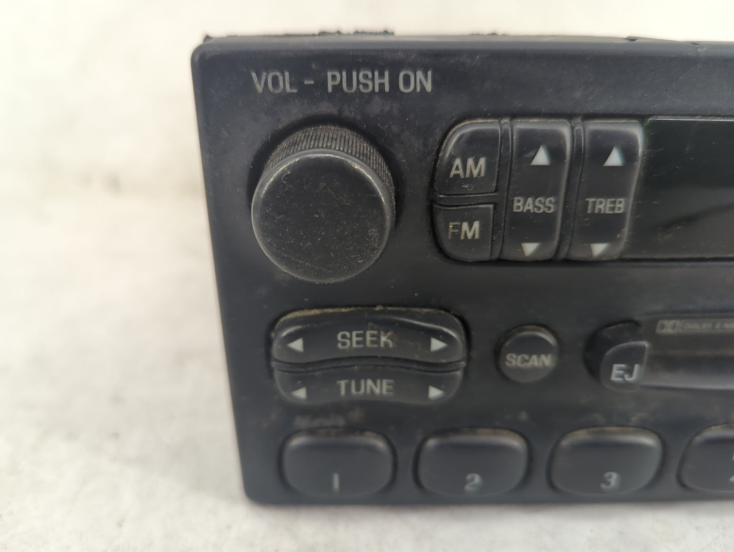 2008 Ford Crown Victoria Radio AM FM Cd Player Receiver Replacement Fits OEM Used Auto Parts - Oemusedautoparts1.com