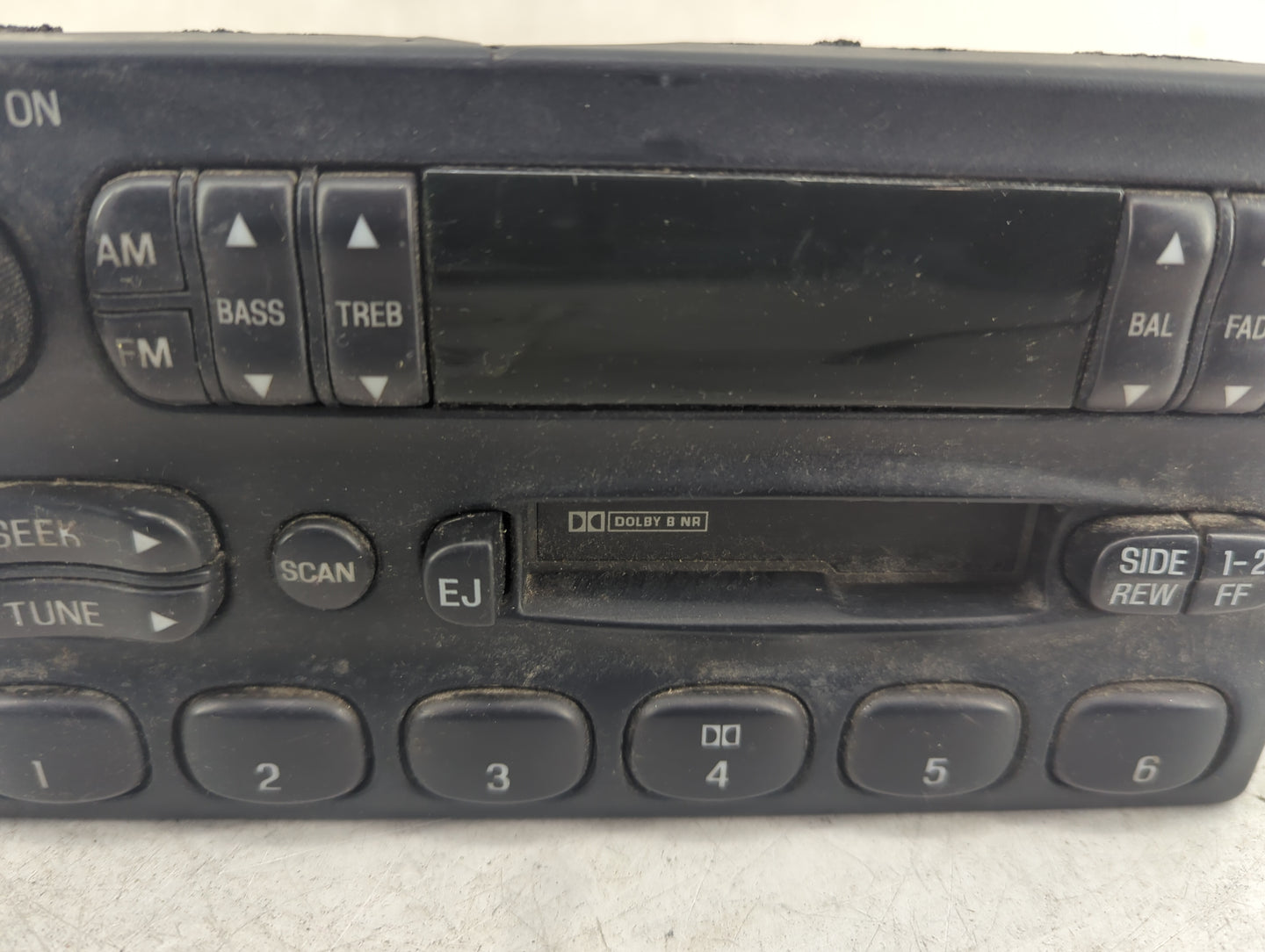 2008 Ford Crown Victoria Radio AM FM Cd Player Receiver Replacement Fits OEM Used Auto Parts - Oemusedautoparts1.com