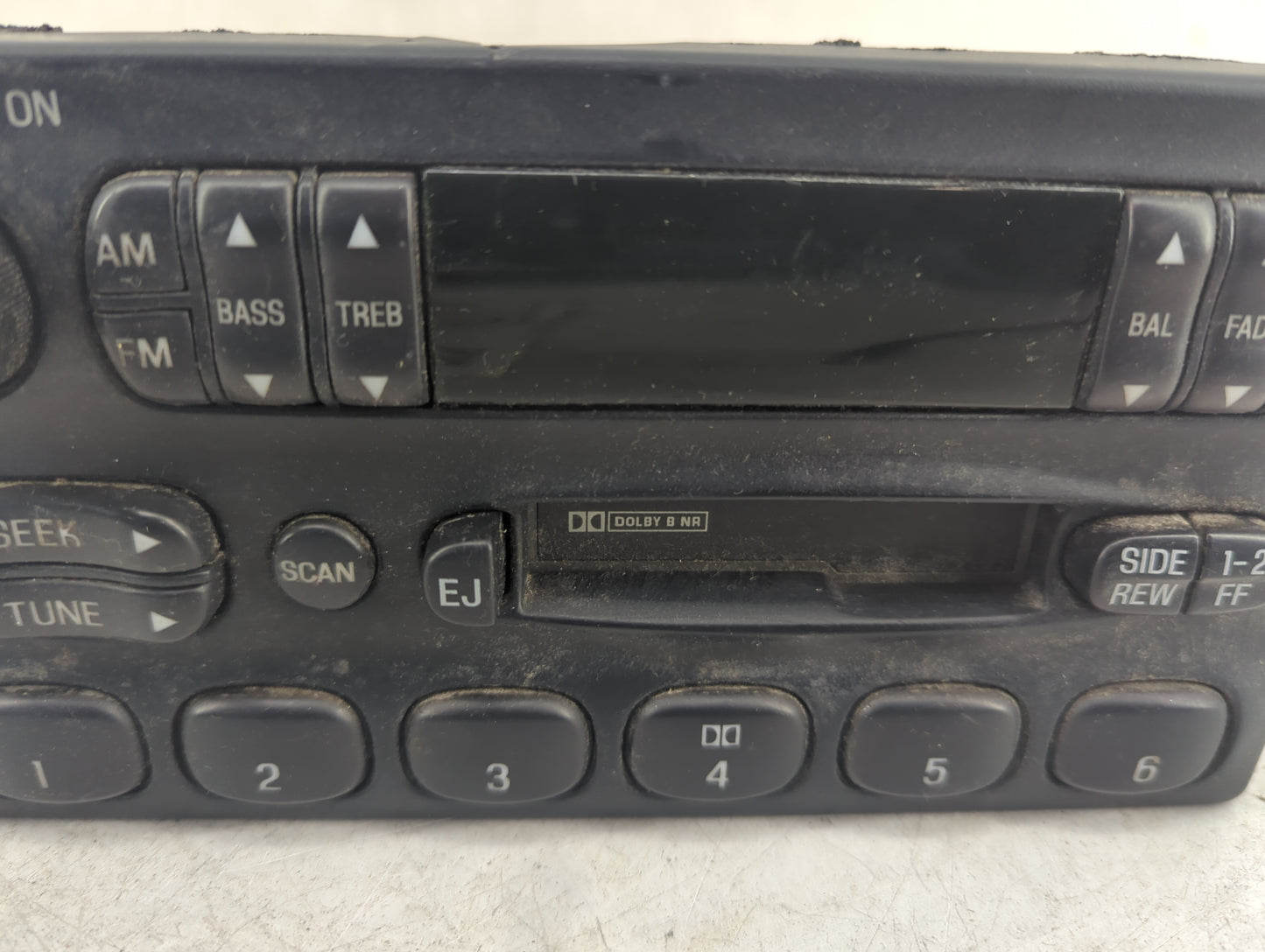 2008 Ford Crown Victoria Radio AM FM Cd Player Receiver Replacement Fits OEM Used Auto Parts - Oemusedautoparts1.com