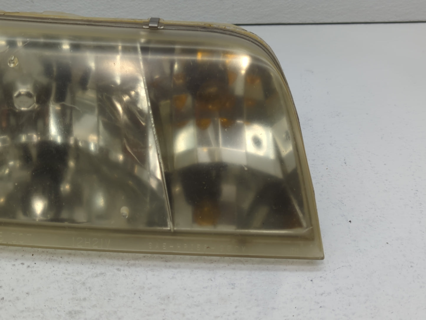 2003 Ford Crown Victoria Passenger Right Oem Head Light Headlight Lamp - Oemusedautoparts1.com