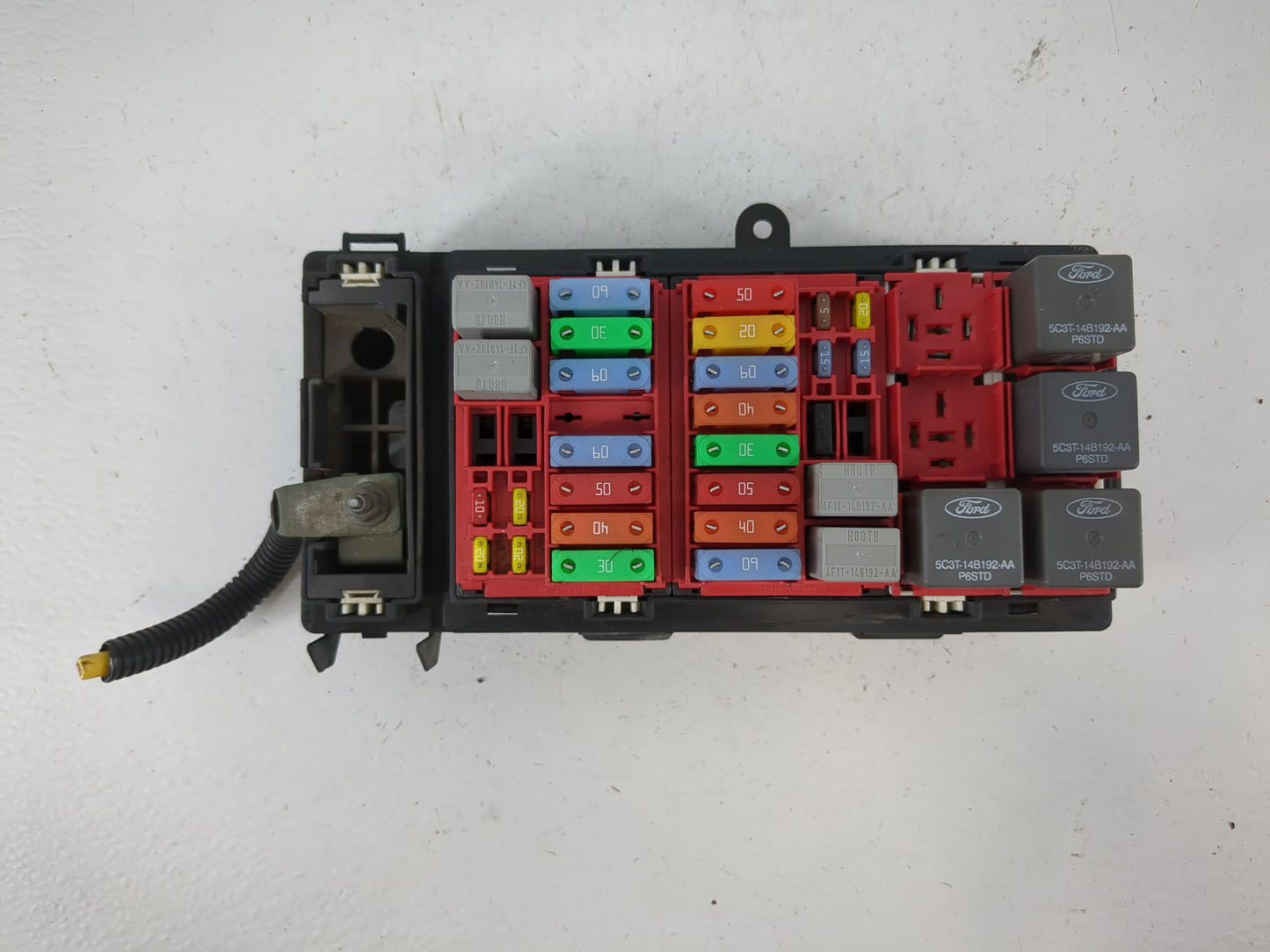 2005 Ford E-350 Club Wagon Fusebox Fuse Box Panel Relay Module P/N:8C24 12A581 GH Fits Fits 2006 2007 2008 OEM Used Auto Par