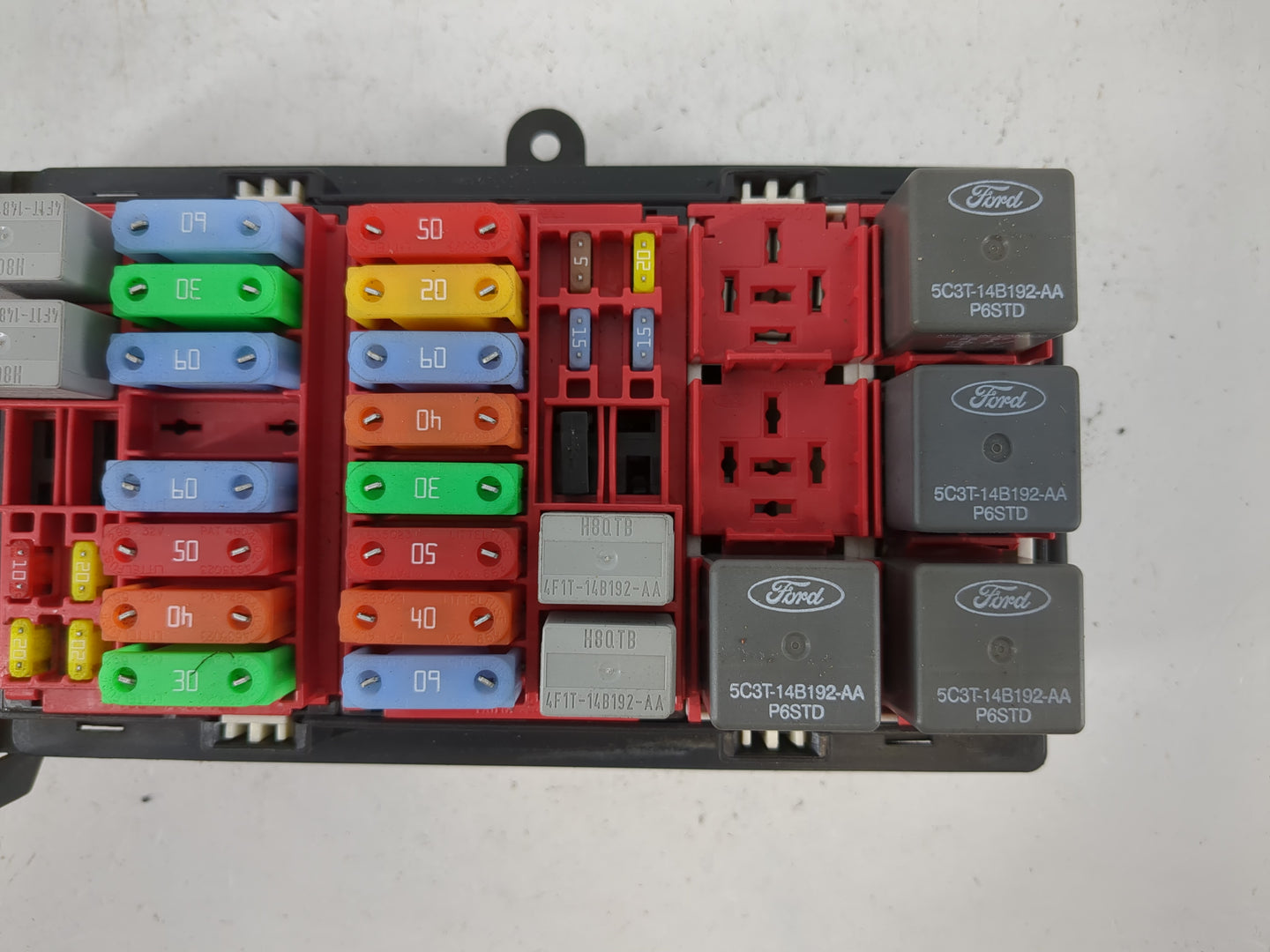 2005 Ford E-350 Club Wagon Fusebox Fuse Box Panel Relay Module P/N:8C24 12A581 GH Fits Fits 2006 2007 2008 OEM Used Auto Par
