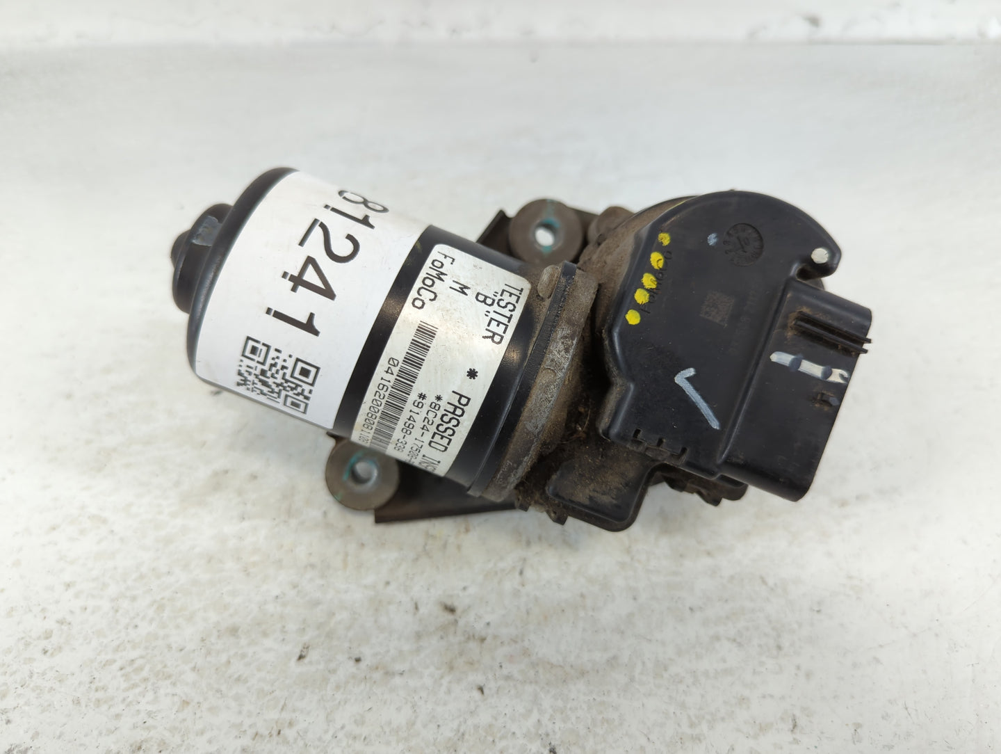 2008-2019 Ford E-350 Super Duty Front Windshield Wiper Motor P/N:8C24-17508-AB Fits OEM Used Auto Parts - Oemusedautoparts1.