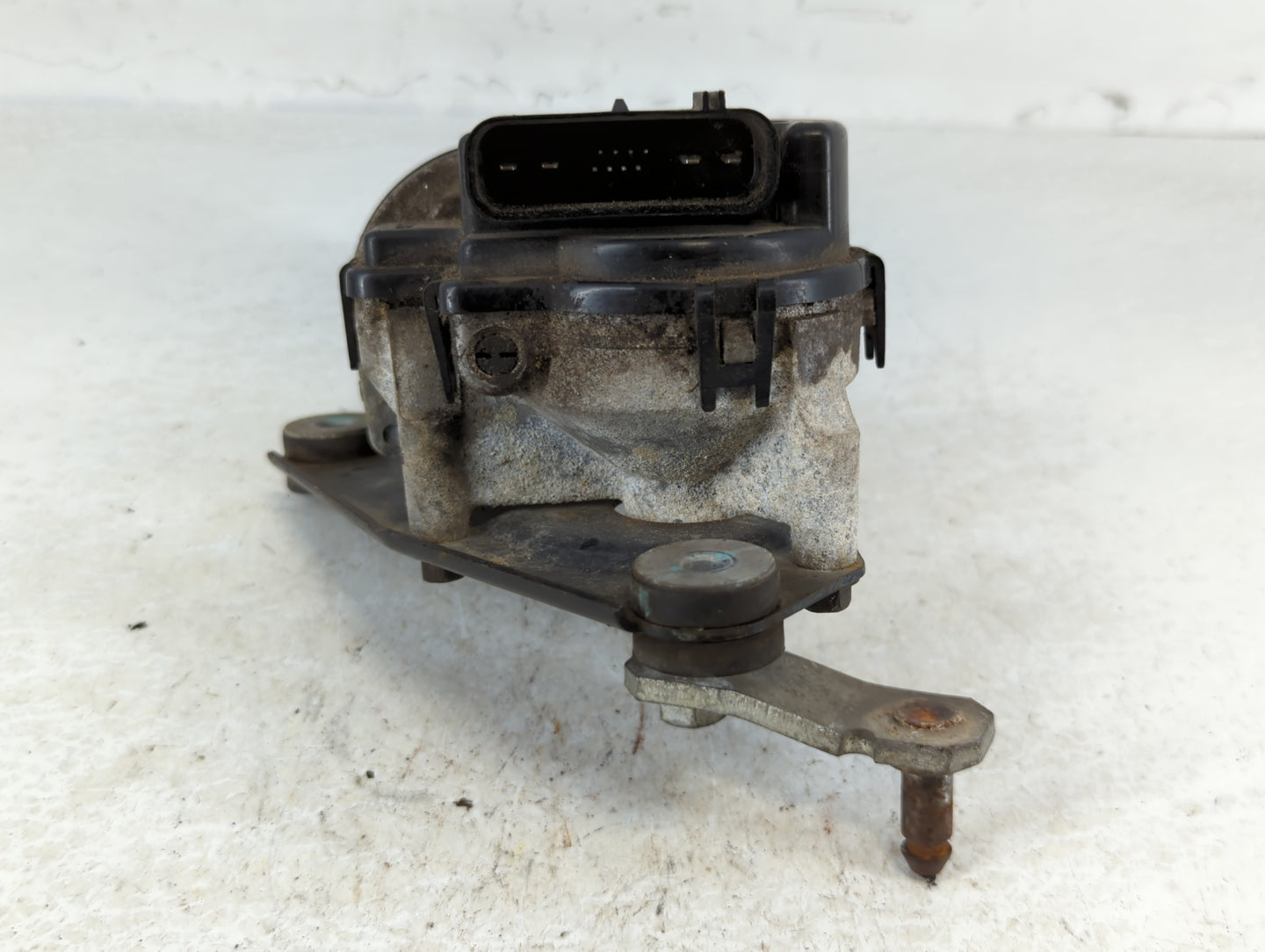 2008-2019 Ford E-350 Super Duty Front Windshield Wiper Motor P/N:8C24-17508-AB Fits OEM Used Auto Parts - Oemusedautoparts1.