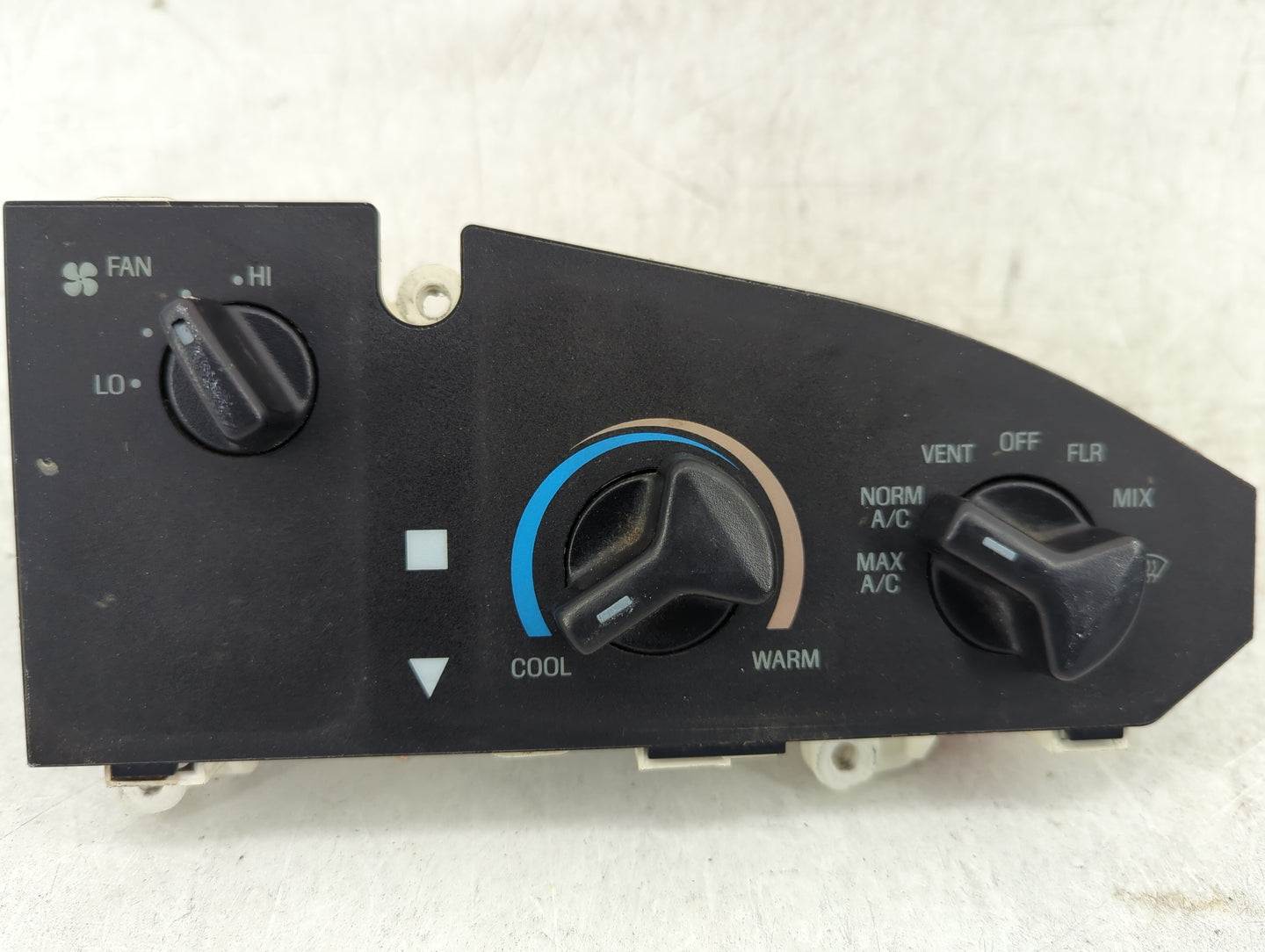 2008 Ford E250 Climate Control Module Temperature AC/Heater Replacement Fits OEM Used Auto Parts - Oemusedautoparts1.com