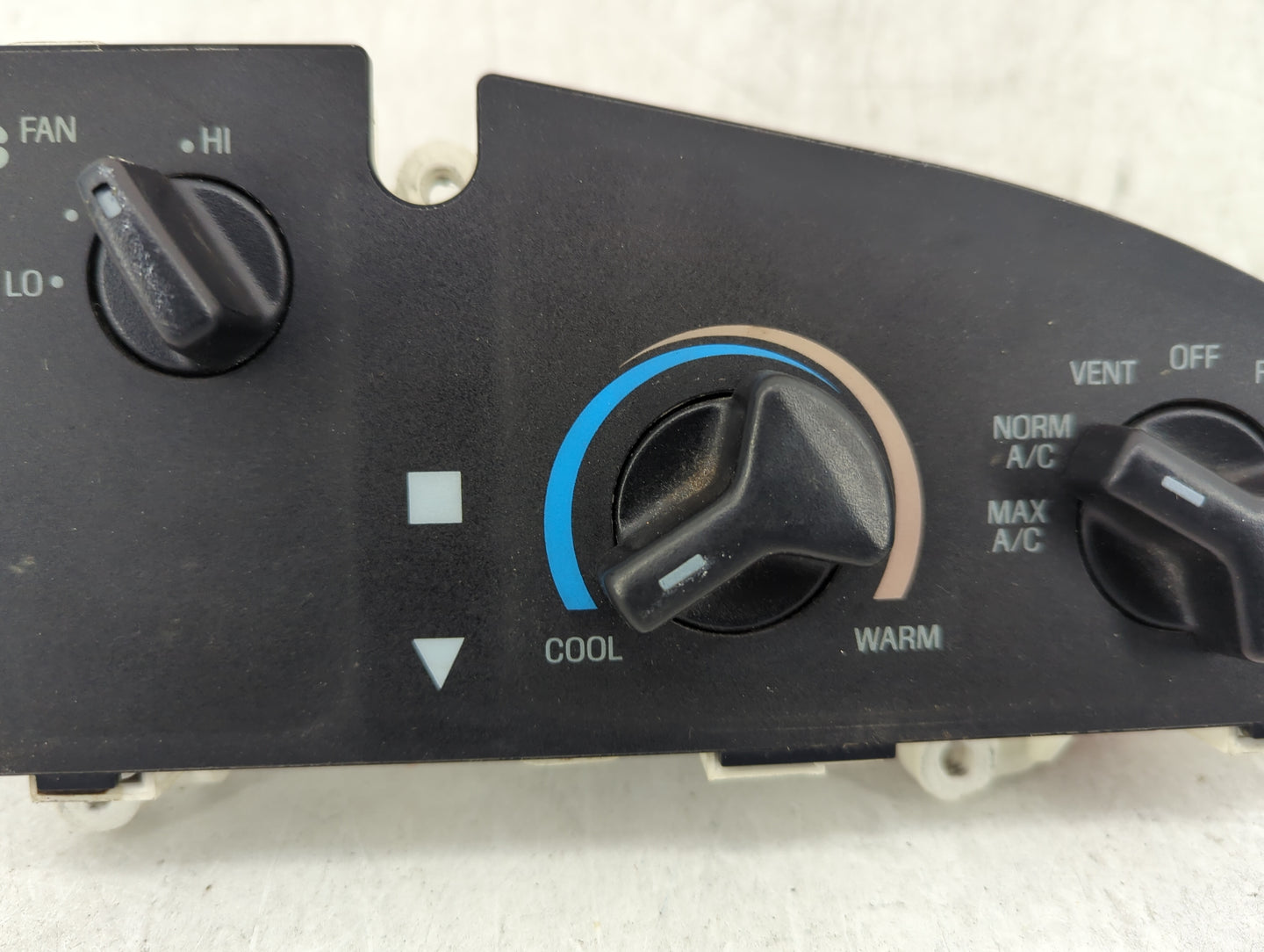 2008 Ford E250 Climate Control Module Temperature AC/Heater Replacement Fits OEM Used Auto Parts - Oemusedautoparts1.com