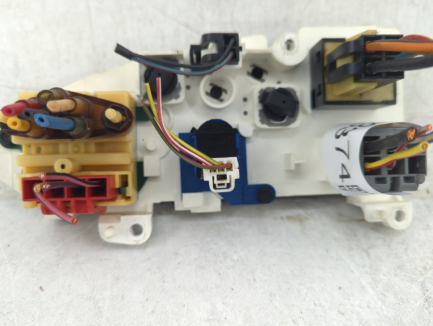 2008 Ford E250 Climate Control Module Temperature AC/Heater Replacement Fits OEM Used Auto Parts - Oemusedautoparts1.com