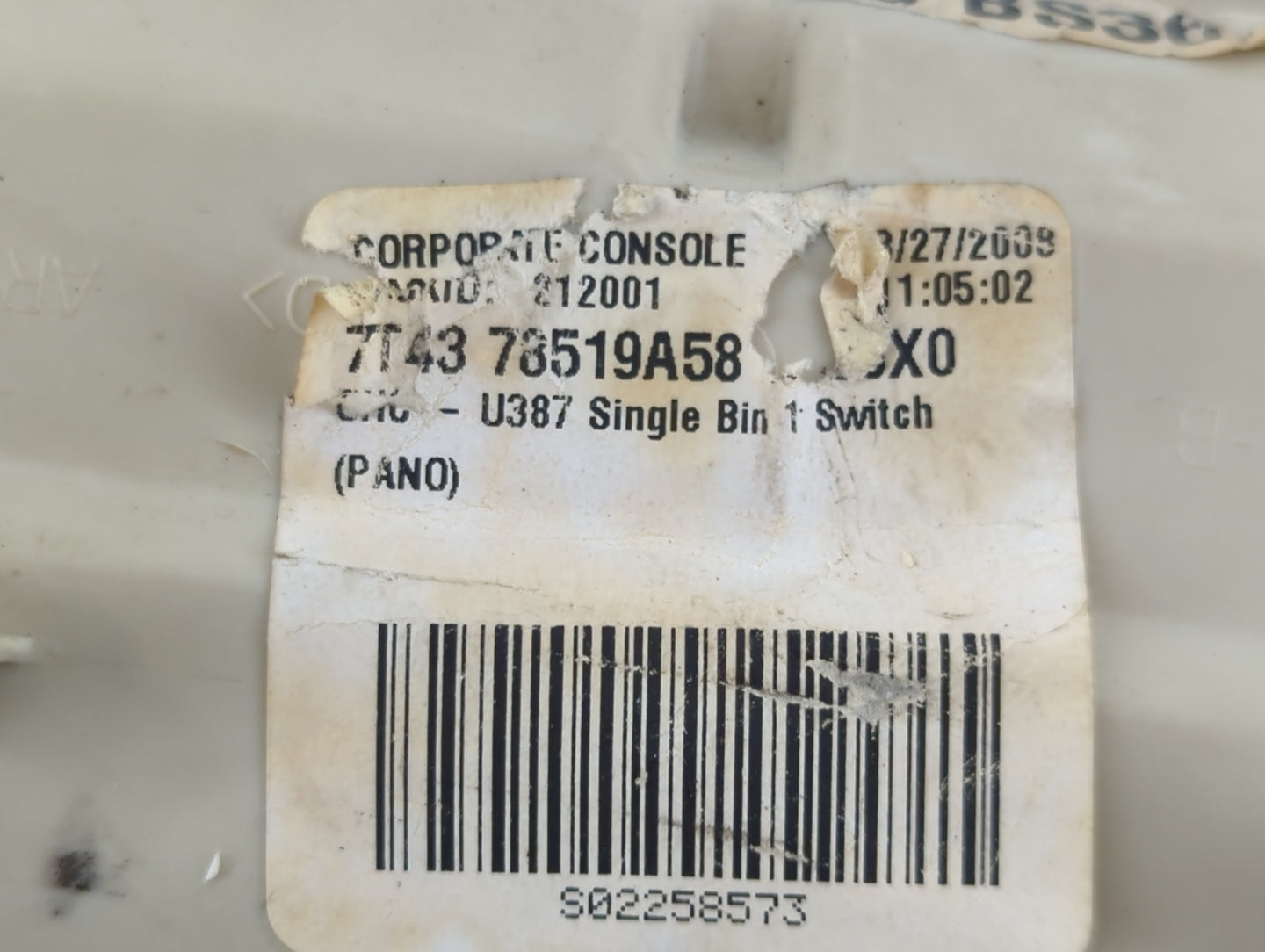 2008 Ford Edge Overhead Roof Console - Oemusedautoparts1.com