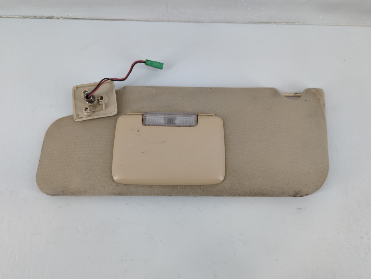 2007-2010 Ford Edge Sun Visor Shade Replacement Driver Left Mirror Fits Fits 2007 2008 2009 2010 OEM Used Auto Parts - Oemus