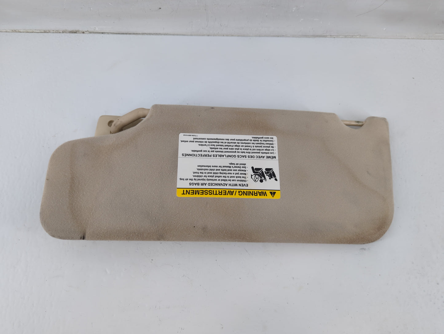 2007-2010 Ford Edge Sun Visor Shade Replacement Passenger Right Mirror Fits Fits 2007 2008 2009 2010 OEM Used Auto Parts - O