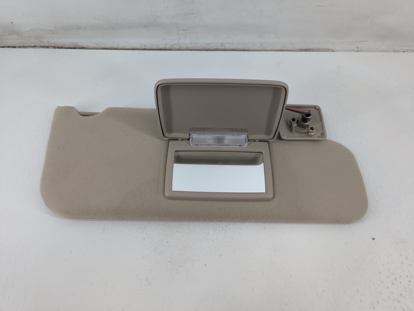 2007-2010 Ford Edge Sun Visor Shade Replacement Passenger Right Mirror Fits Fits 2007 2008 2009 2010 OEM Used Auto Parts - O