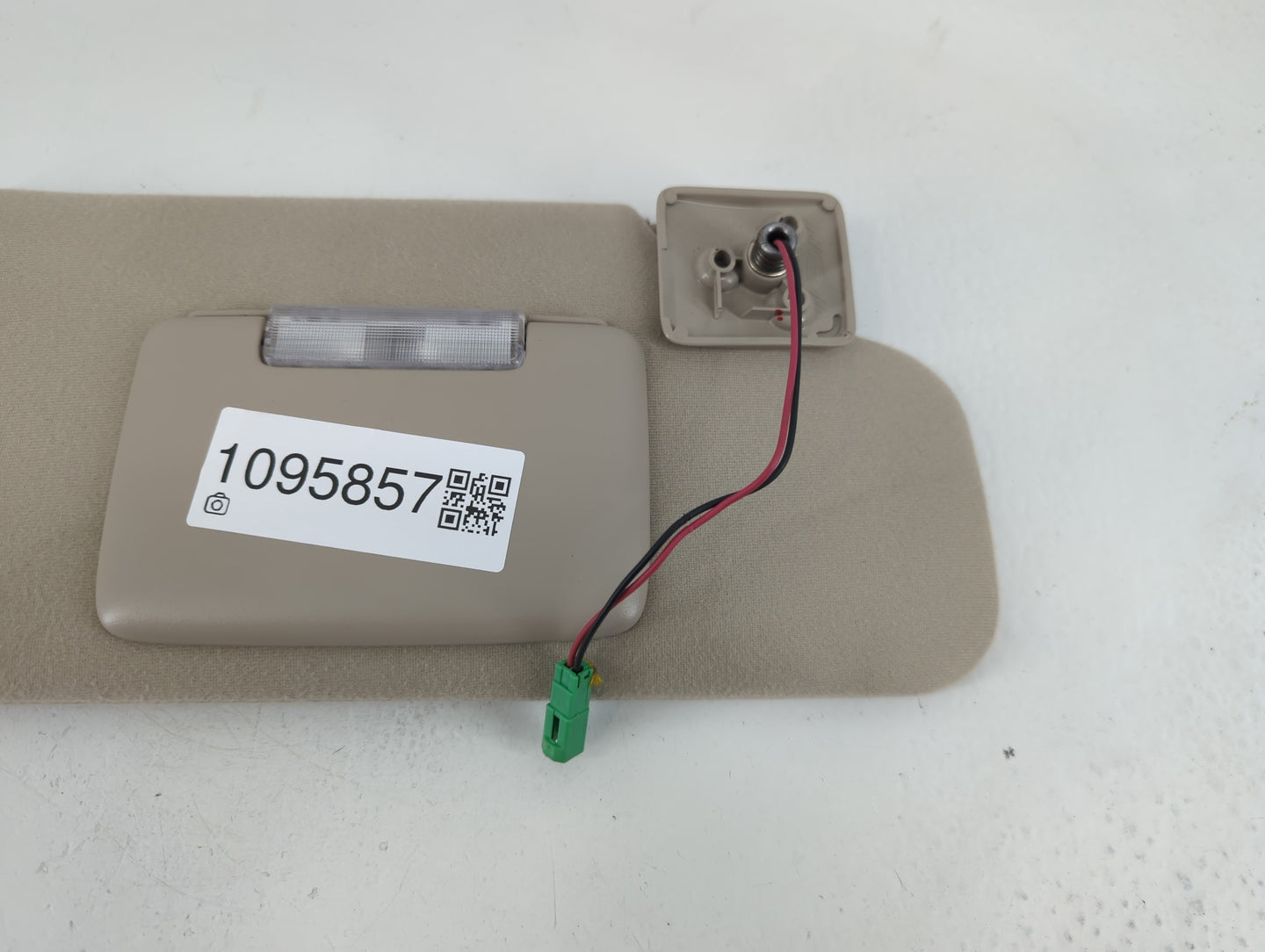 2007-2010 Ford Edge Sun Visor Shade Replacement Passenger Right Mirror Fits Fits 2007 2008 2009 2010 OEM Used Auto Parts - O