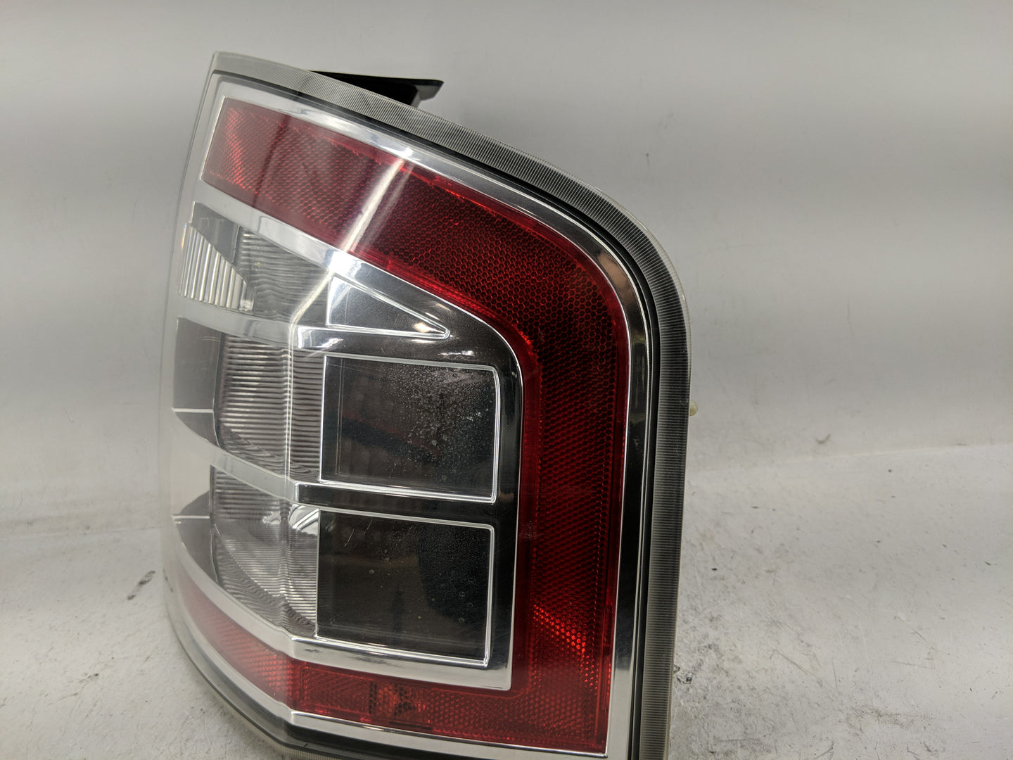 2007-2010 Ford Edge Tail Light Assembly Passenger Right OEM Fits Fits 2007 2008 2009 2010 OEM Used Auto Parts - Oemusedautop