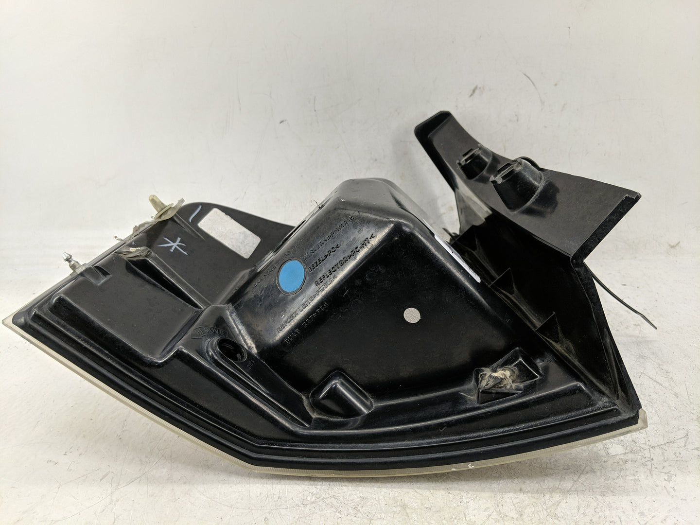 2007-2010 Ford Edge Tail Light Assembly Passenger Right OEM Fits Fits 2007 2008 2009 2010 OEM Used Auto Parts - Oemusedautop