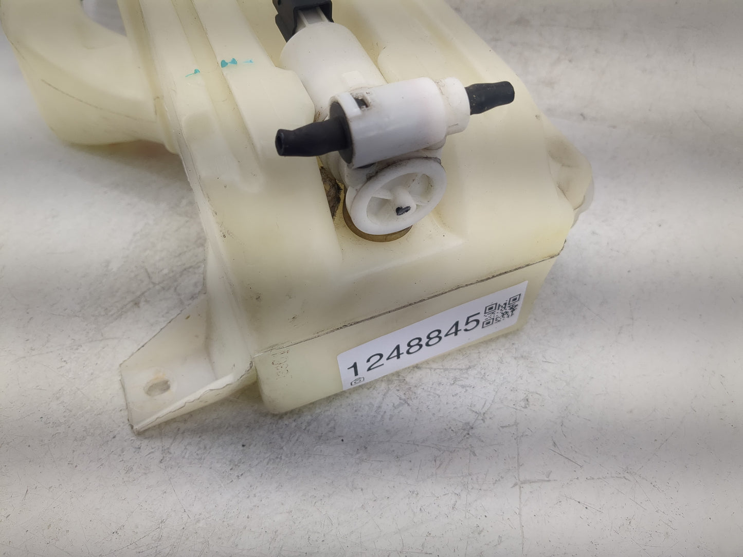 2007-2014 Ford Edge Windshield Washer Fluid Reservoir Bottle Oem - Oemusedautoparts1.com