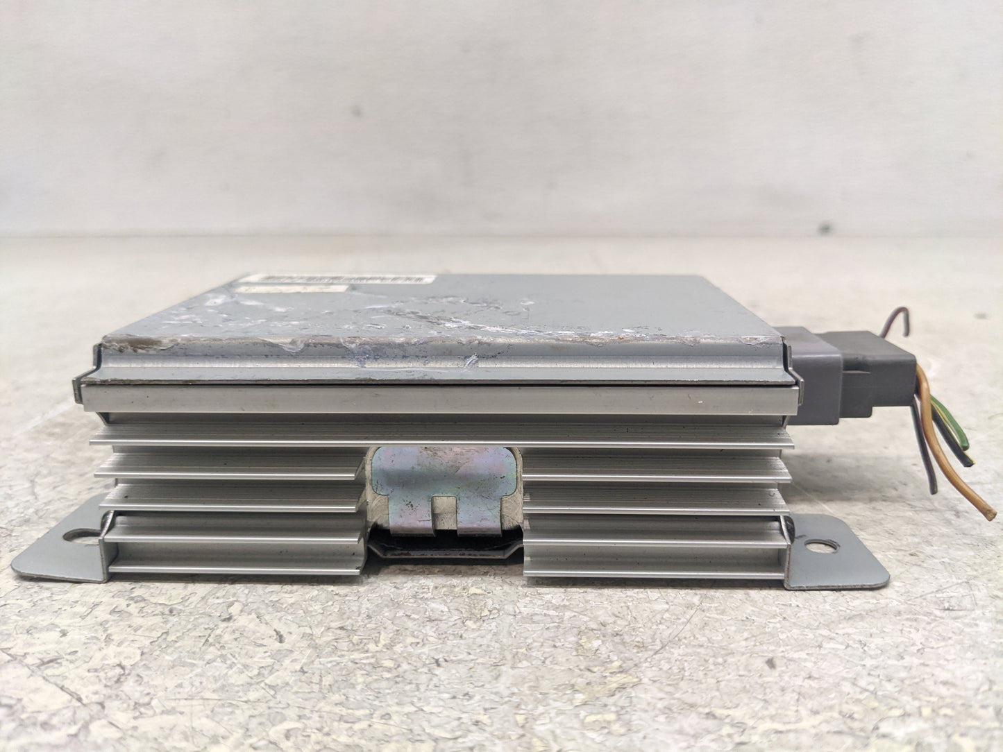 2007-2008 Ford Edge Radio AM FM Cd Player Receiver Replacement P/N:7L2T-18C508-AA Fits Fits 2007 2008 OEM Used Auto Parts - 
