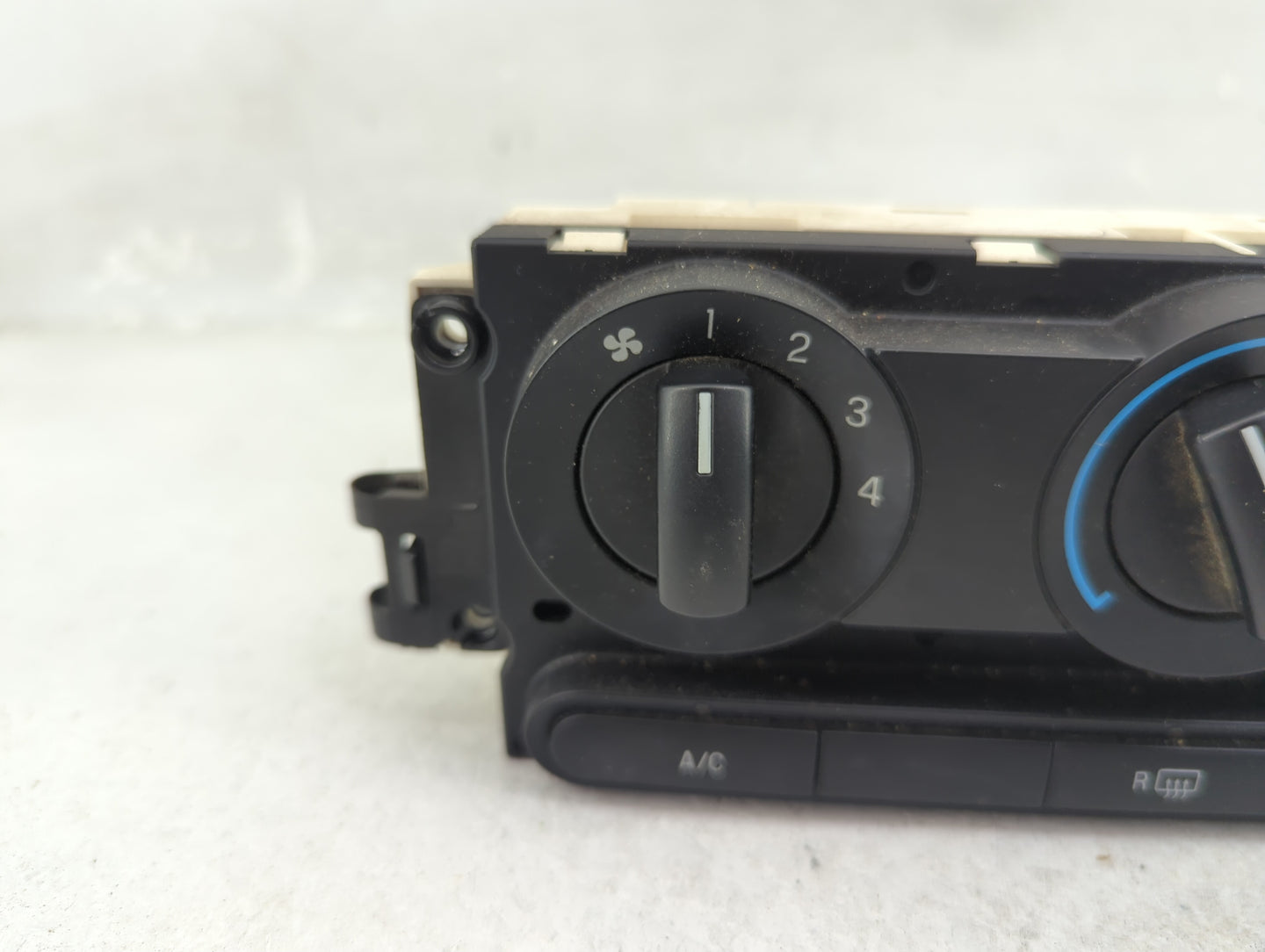 2008 Ford Edge Climate Control Module Temperature AC/Heater Replacement P/N:7T43-19980-AC MX237000-2063 Fits OEM Used Auto P
