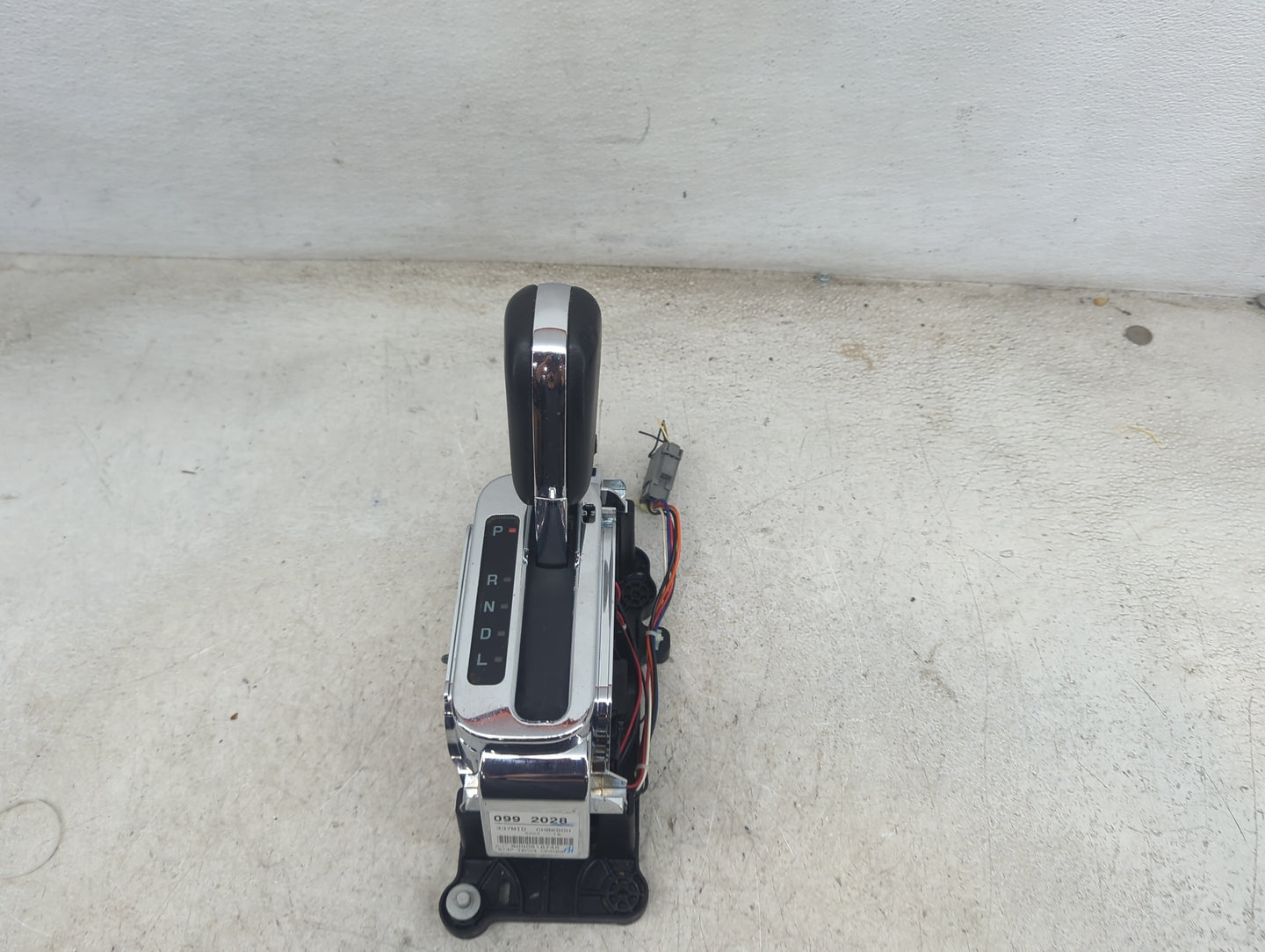 2008 Ford Edge Floor Console Assembly Shifter Black - Oemusedautoparts1.com