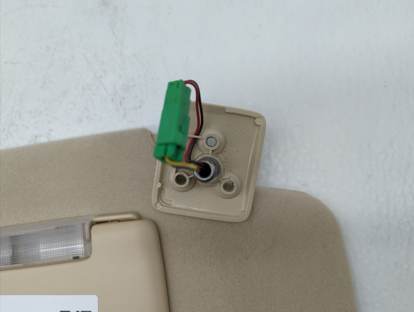 2007-2010 Ford Edge Sun Visor Shade Replacement Passenger Right Mirror Fits Fits 2007 2008 2009 2010 OEM Used Auto Parts - O