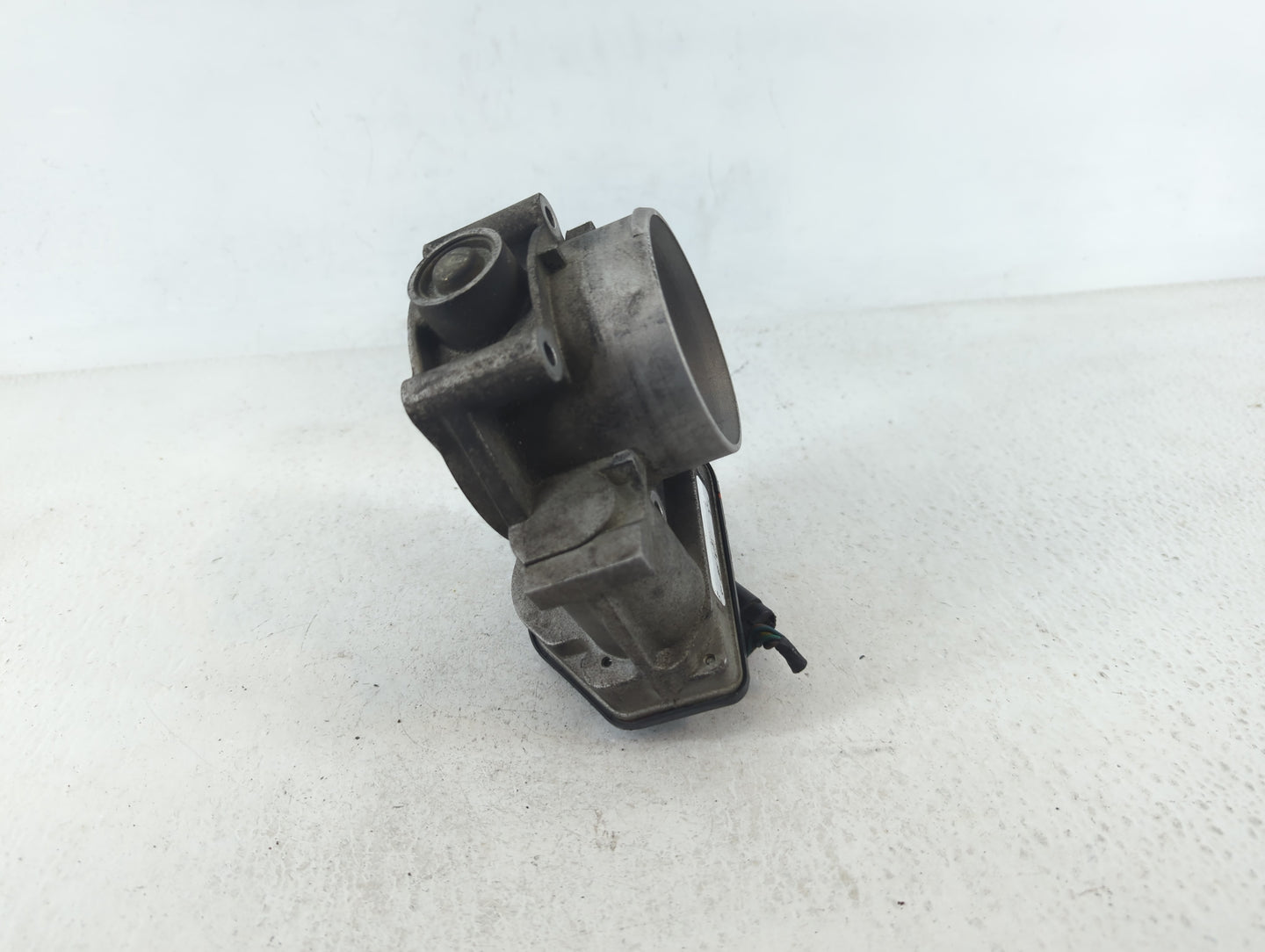 2007-2010 Ford Edge Throttle Body P/N:80741A2 Fits Fits 2007 2008 2009 2010 2011 2012 2013 2014 OEM Used Auto Parts - Oemuse