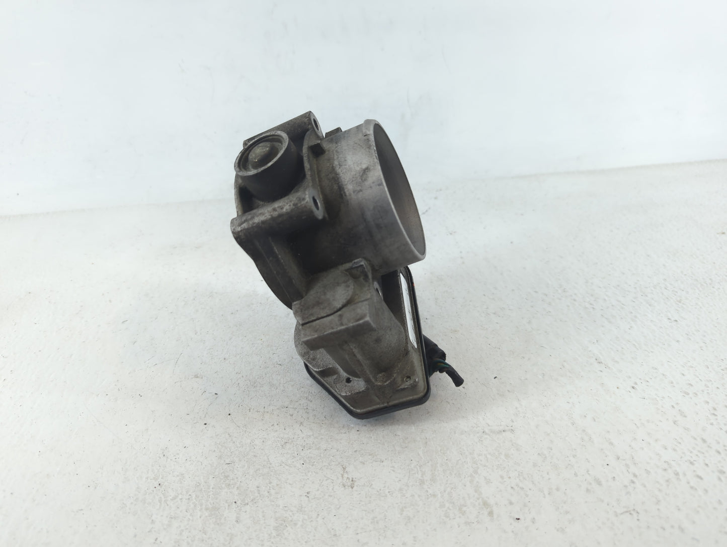 2007-2010 Ford Edge Throttle Body P/N:80741A2 Fits Fits 2007 2008 2009 2010 2011 2012 2013 2014 OEM Used Auto Parts - Oemuse