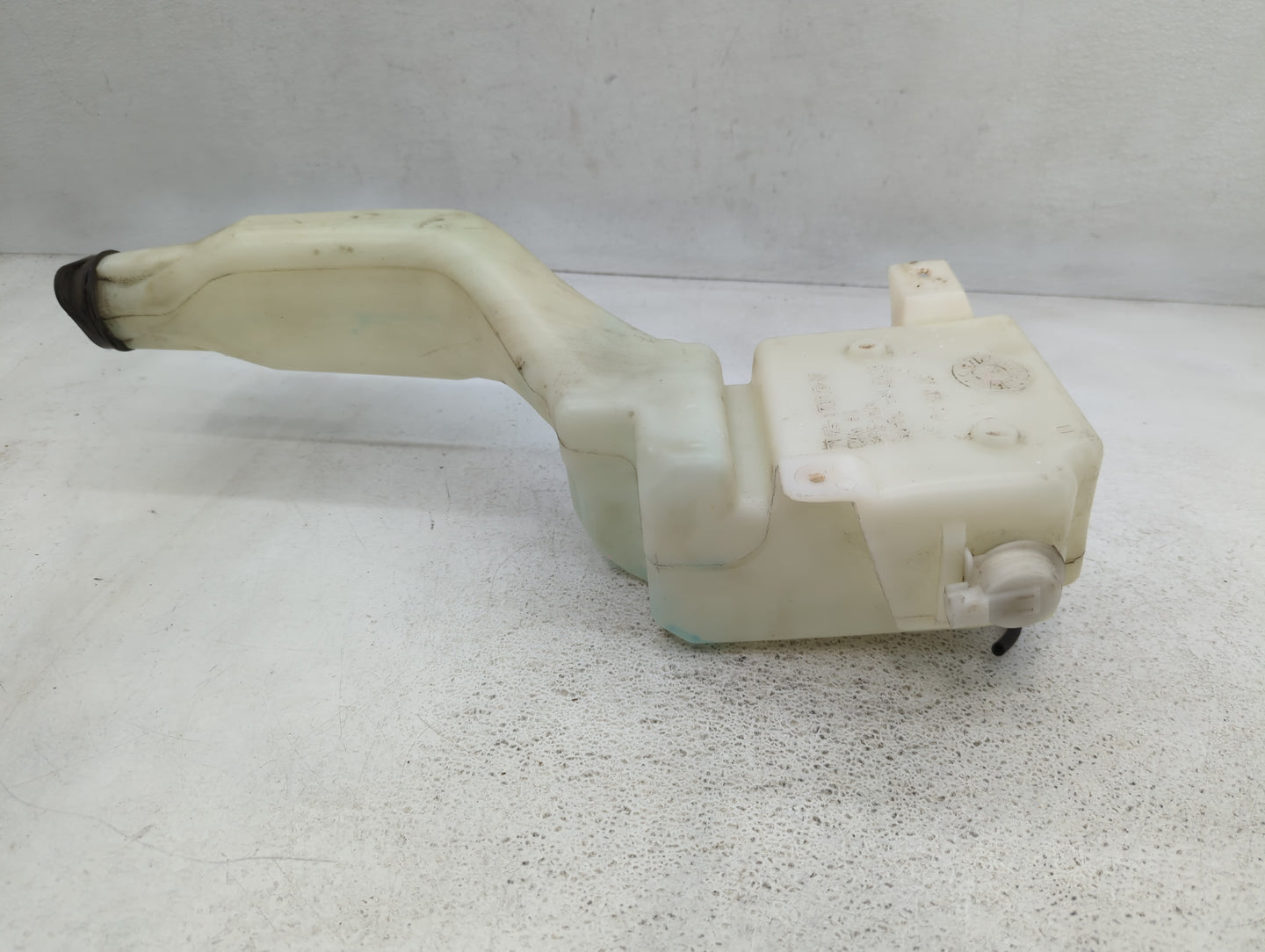 2007-2014 Ford Edge Windshield Washer Fluid Reservoir Bottle Oem - Oemusedautoparts1.com