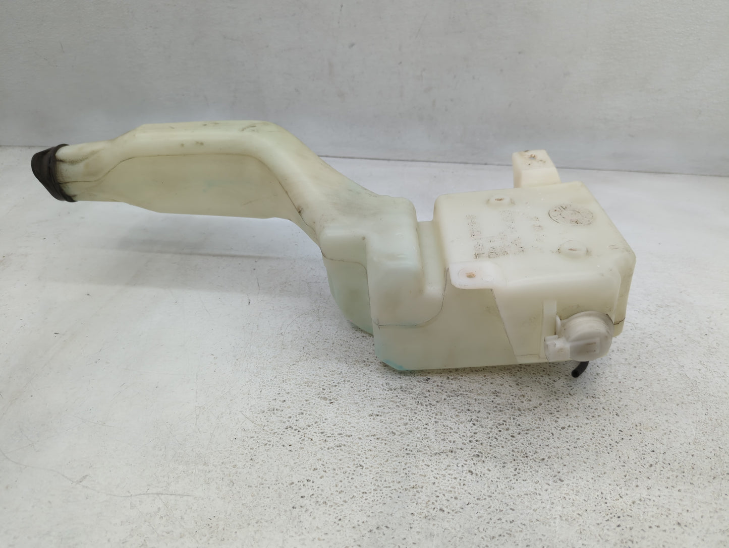 2007-2014 Ford Edge Windshield Washer Fluid Reservoir Bottle Oem - Oemusedautoparts1.com