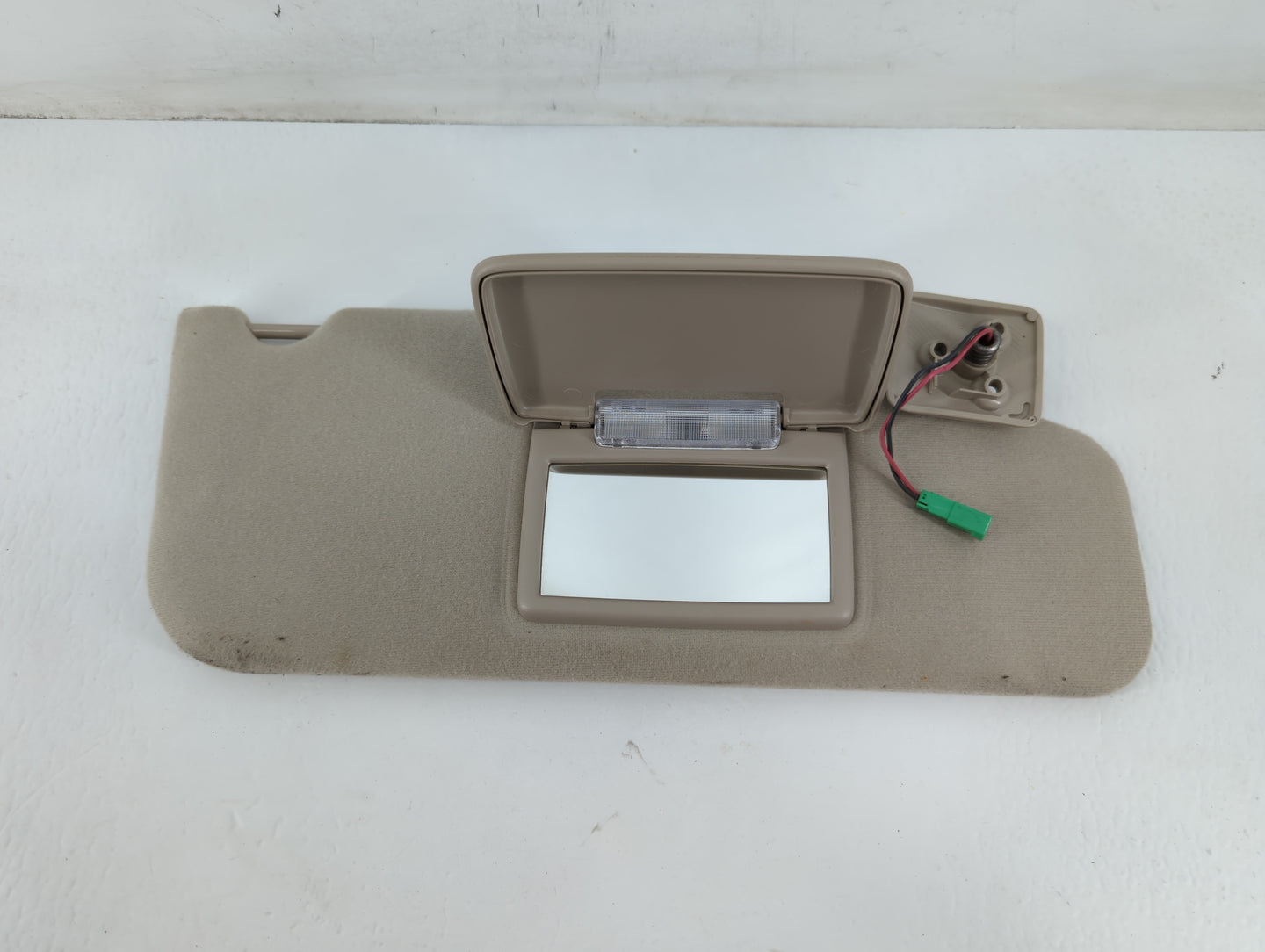 2007-2010 Ford Edge Sun Visor Shade Replacement Passenger Right Mirror Fits Fits 2007 2008 2009 2010 OEM Used Auto Parts - O