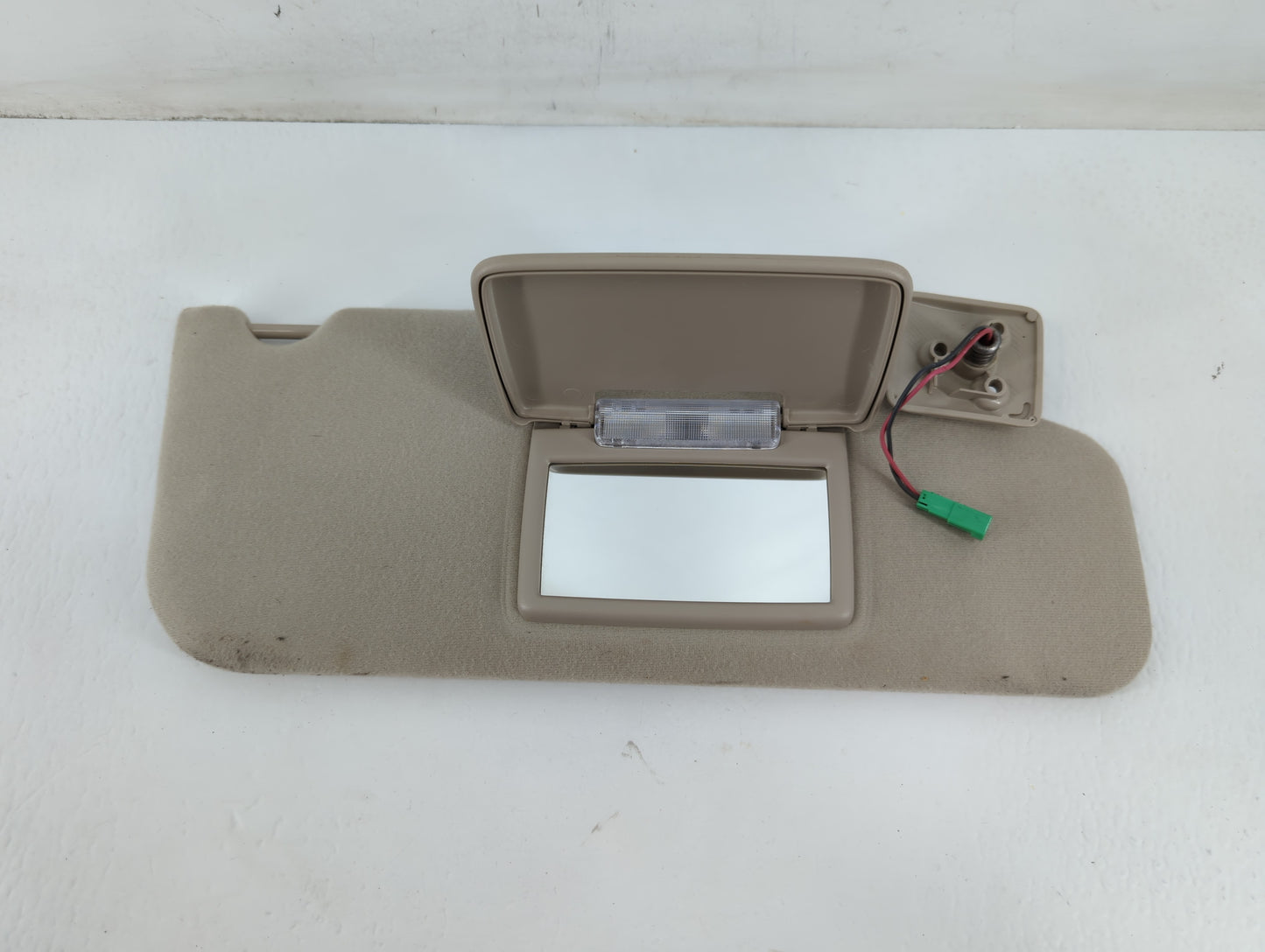2007-2010 Ford Edge Sun Visor Shade Replacement Passenger Right Mirror Fits Fits 2007 2008 2009 2010 OEM Used Auto Parts - O
