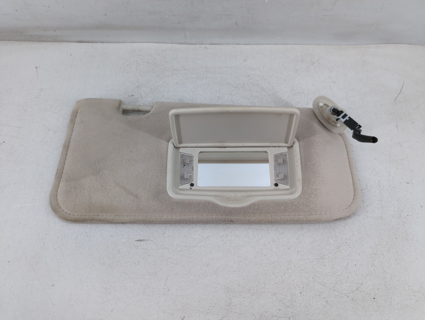 2008-2009 Ford Escape Sun Visor Shade Replacement Passenger Right Mirror Fits Fits 2008 2009 OEM Used Auto Parts - Oemusedau