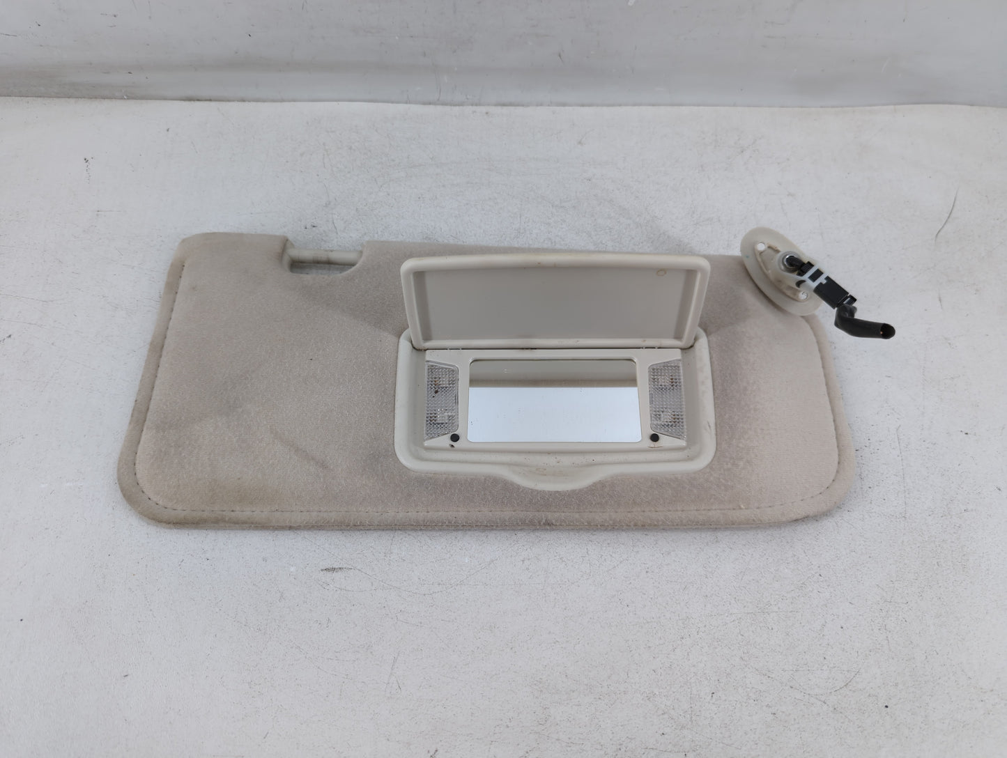 2008-2009 Ford Escape Sun Visor Shade Replacement Passenger Right Mirror Fits Fits 2008 2009 OEM Used Auto Parts - Oemusedau