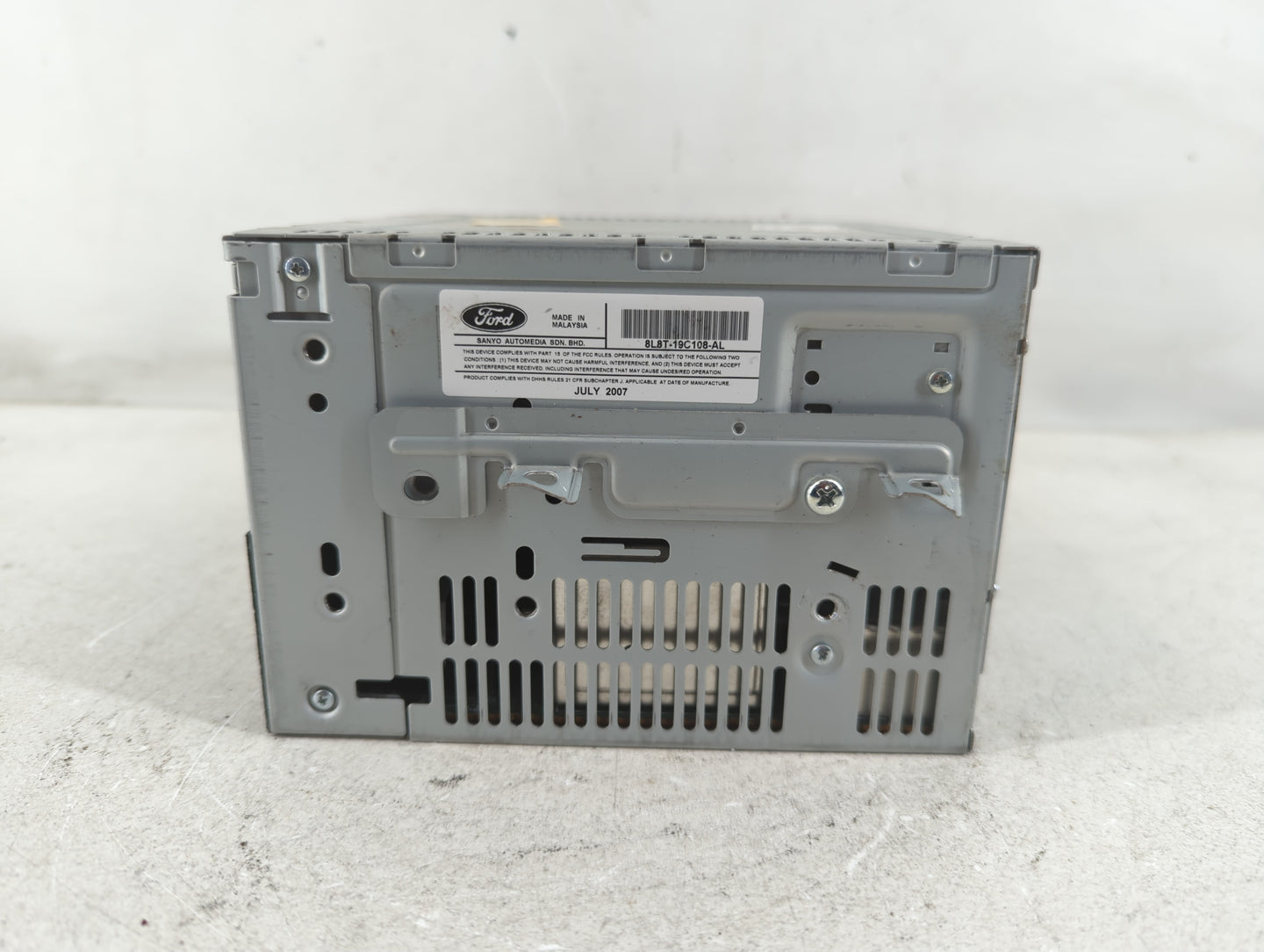 2008 Ford Escape Radio AM FM Cd Player Receiver Replacement P/N:8L8T-19C108-AL Fits OEM Used Auto Parts - Oemusedautoparts1.