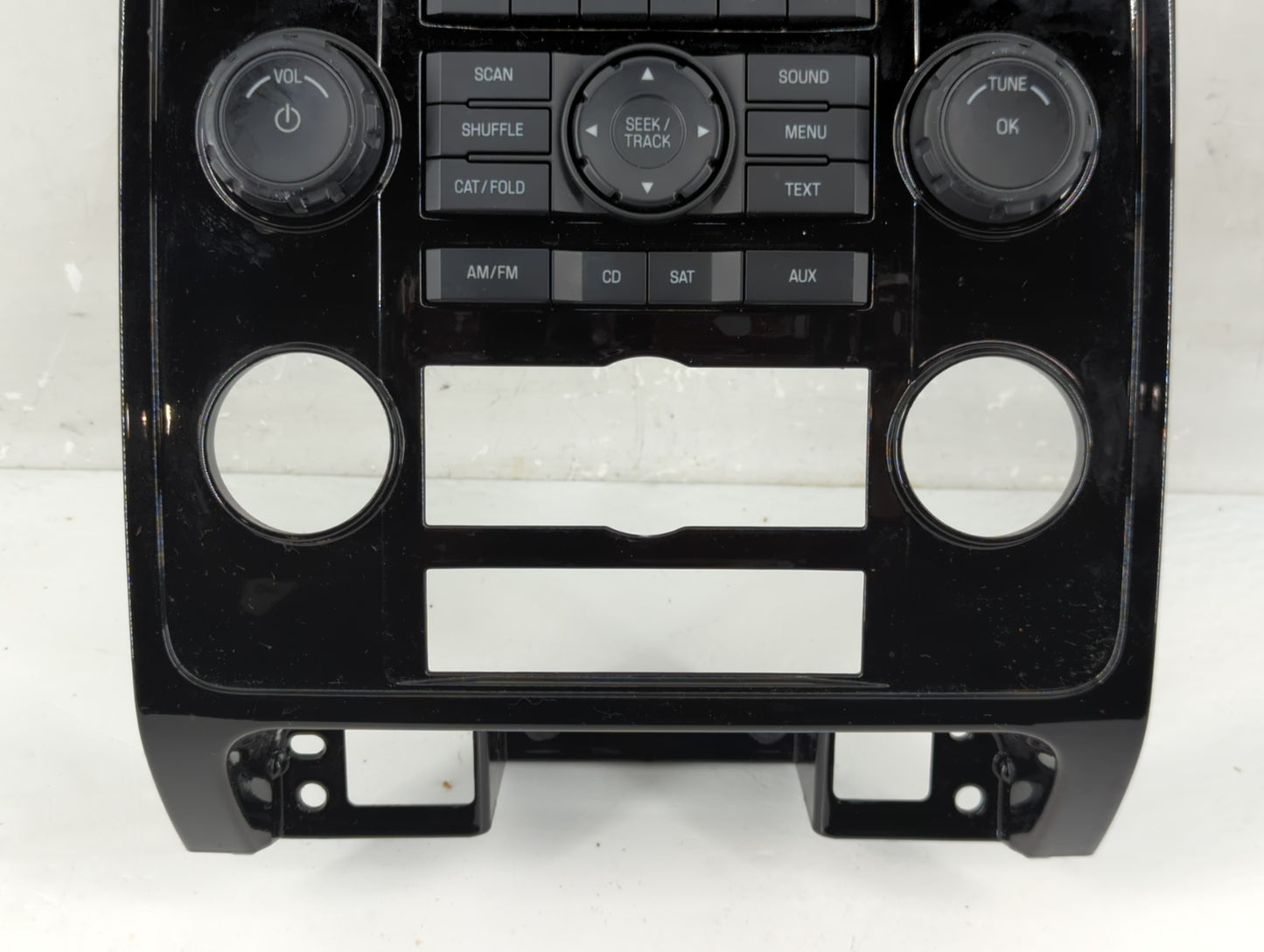 2008 Ford Escape Climate Control Module Temperature AC/Heater Replacement P/N:8L8T-18A802-AKW Fits OEM Used Auto Parts - Oem