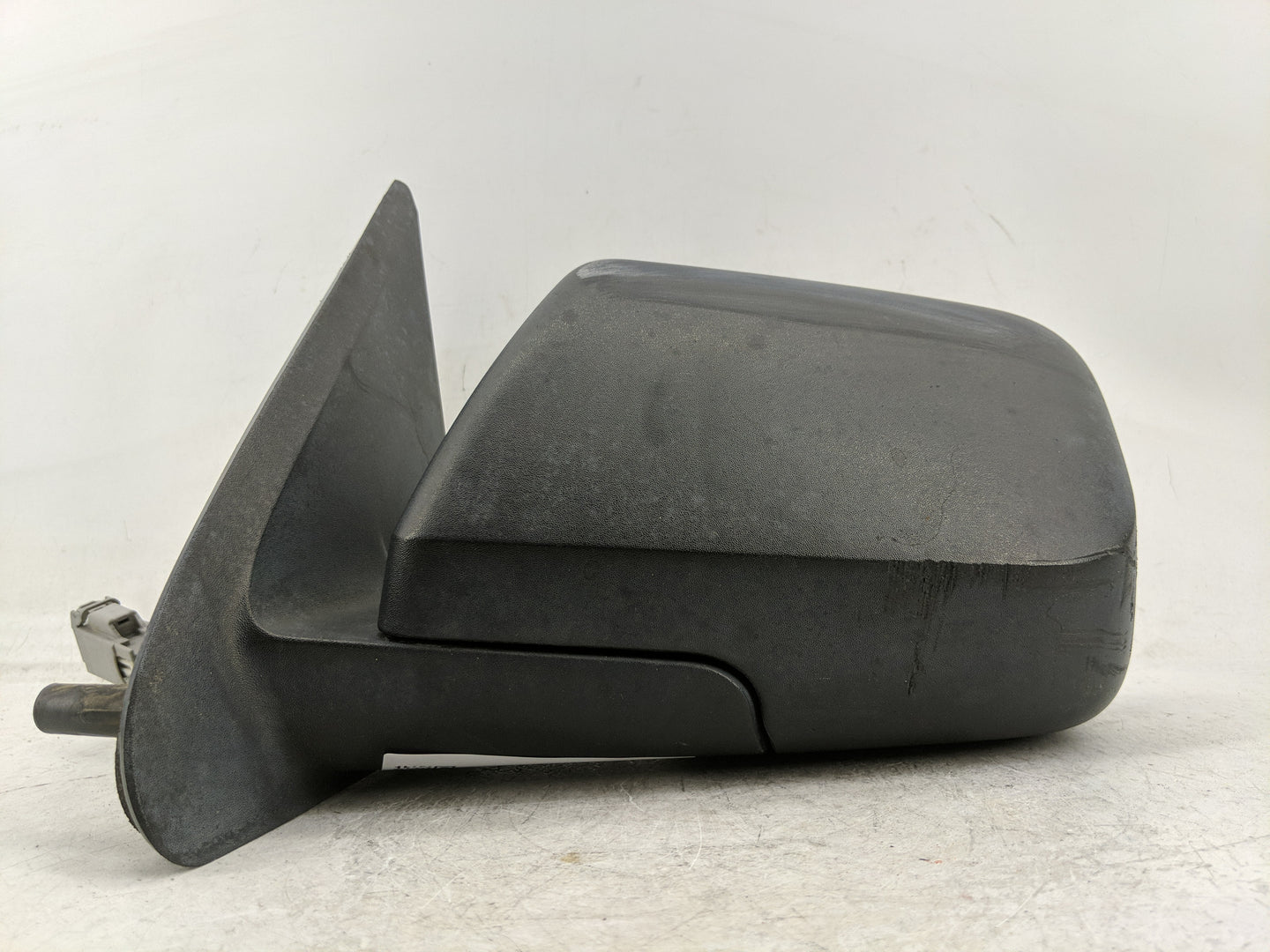 2008-2009 Ford Escape Driver Side View Mirror - Left Door Mirror OEM Used - Oemusedautoparts1.com