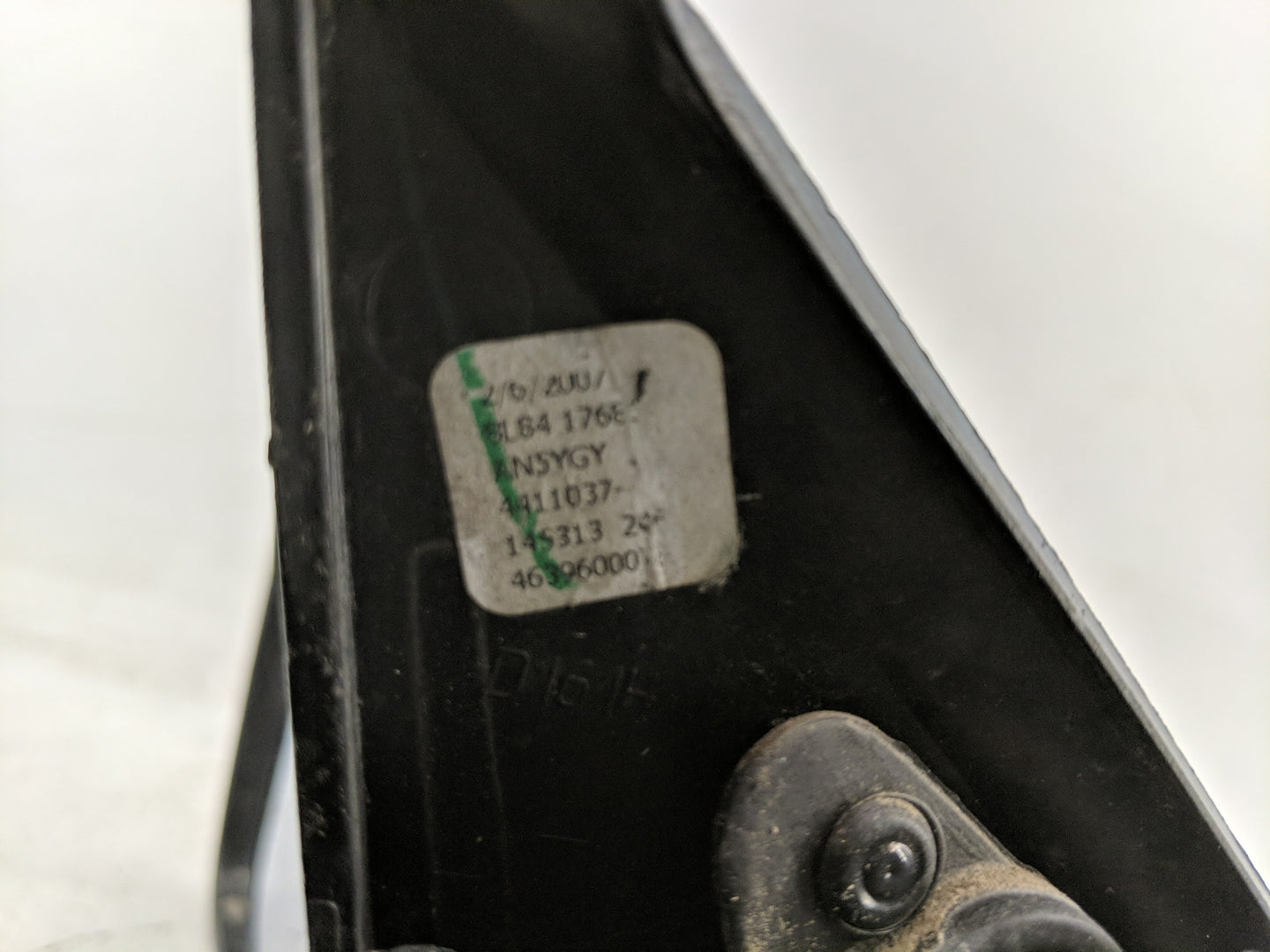 2008-2009 Ford Escape Driver Side View Mirror - Left Door Mirror OEM Used - Oemusedautoparts1.com