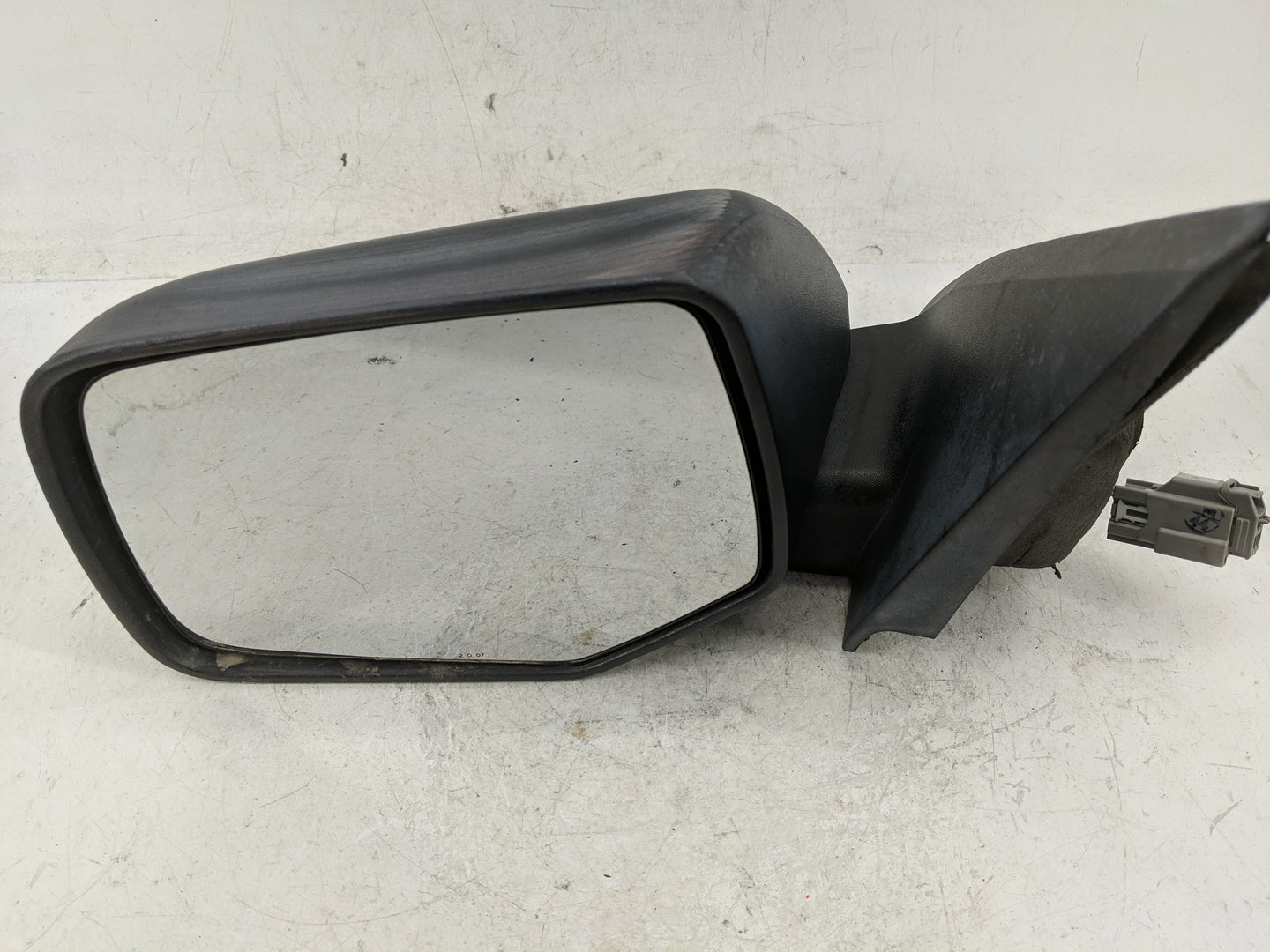 2008-2009 Ford Escape Driver Side View Mirror - Left Door Mirror OEM Used - Oemusedautoparts1.com
