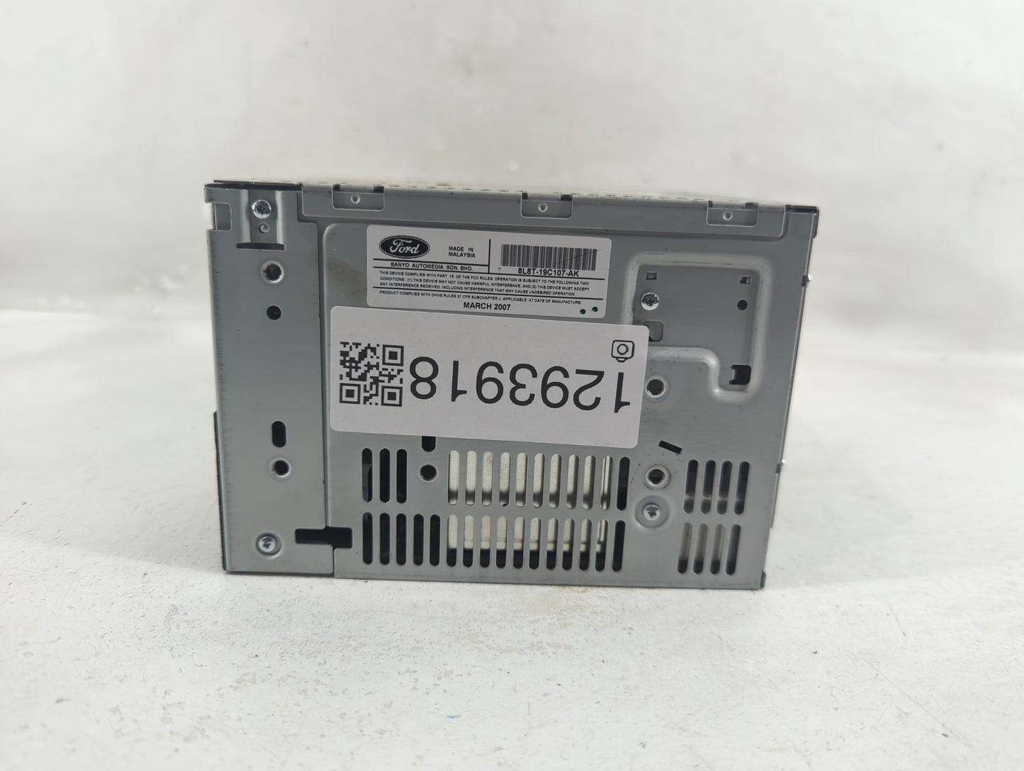 2008 Ford Escape Radio AM FM Cd Player Receiver Replacement P/N:8L8T18C869BM33P2 Fits OEM Used Auto Parts - Oemusedautoparts