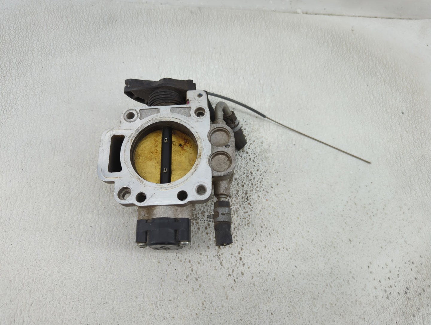 2005-2008 Ford Escape Throttle Body P/N:5L8E-AF Fits Fits 2005 2006 2007 2008 OEM Used Auto Parts - Oemusedautoparts1.com