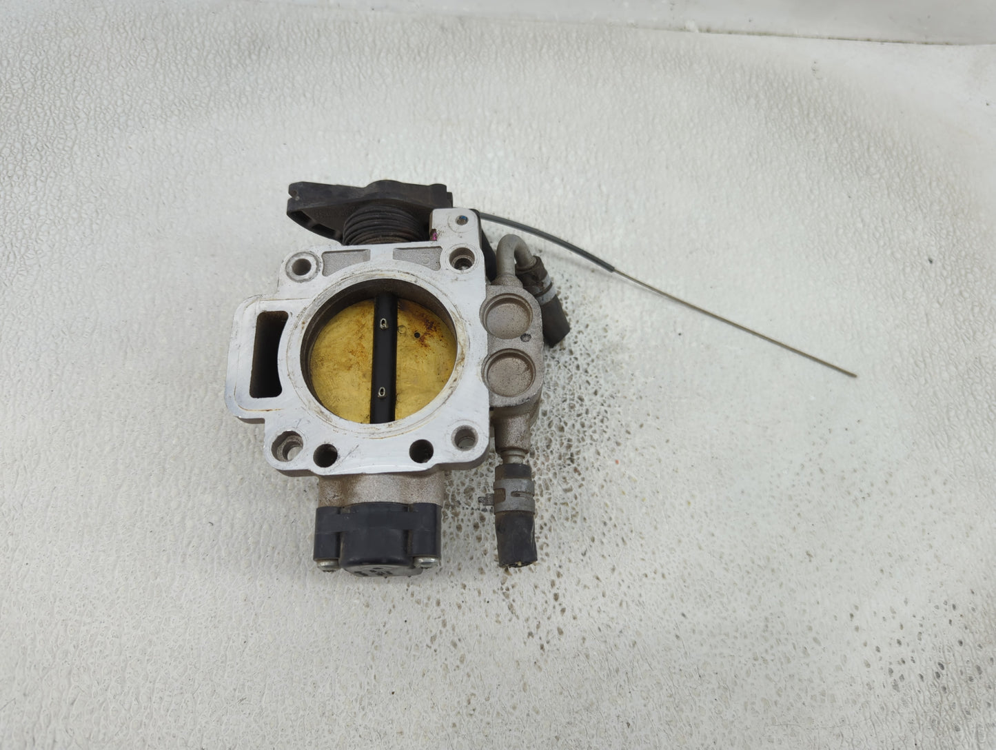 2005-2008 Ford Escape Throttle Body P/N:5L8E-AF Fits Fits 2005 2006 2007 2008 OEM Used Auto Parts - Oemusedautoparts1.com