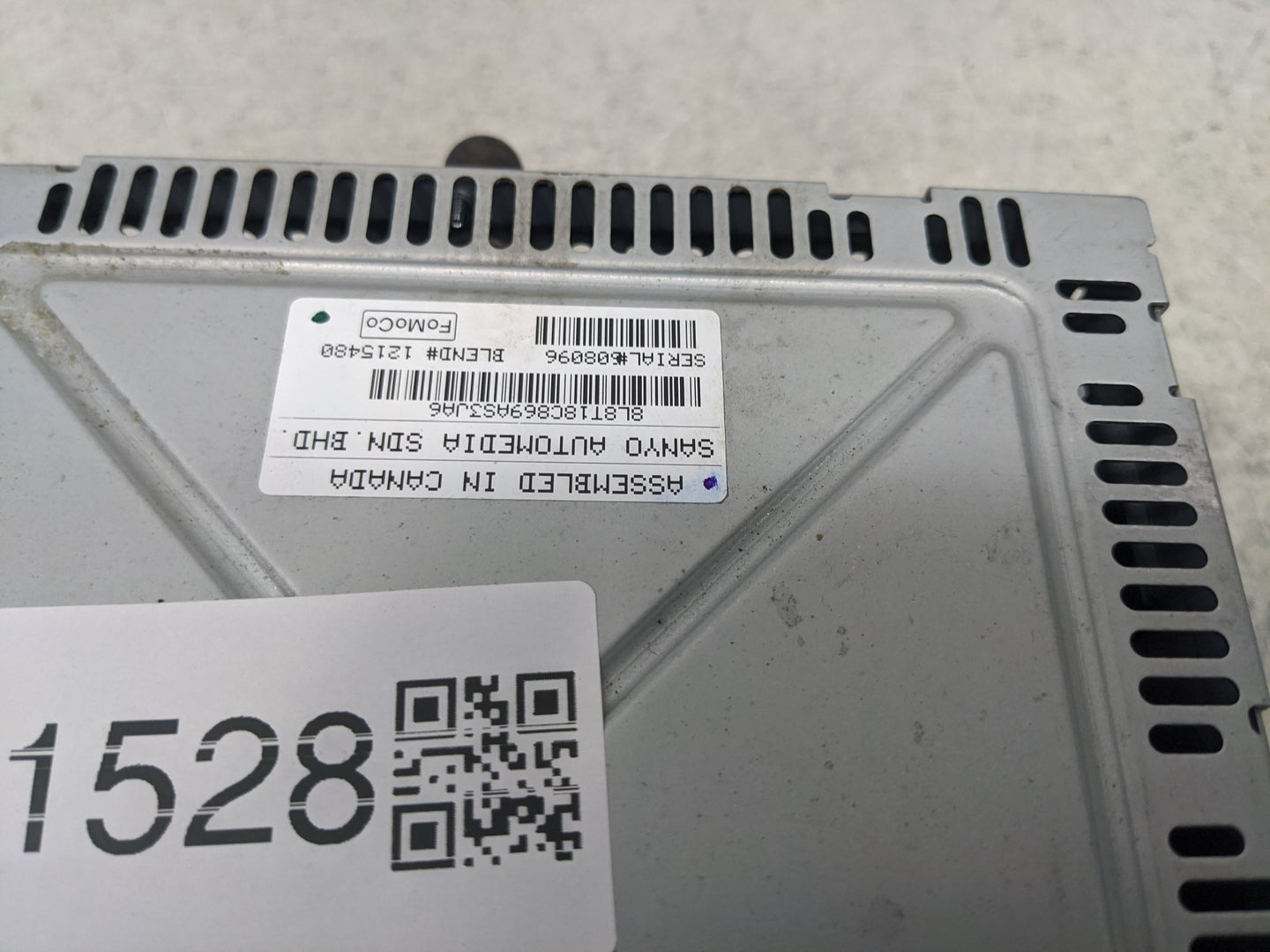 2008 Ford Escape Radio AM FM Cd Player Receiver Replacement P/N:8L8T-19C107-AM Fits OEM Used Auto Parts - Oemusedautoparts1.