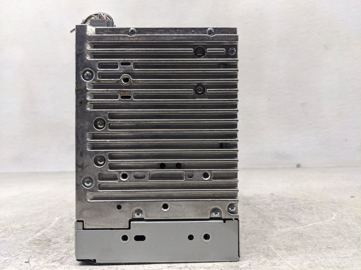 2008 Ford Escape Radio AM FM Cd Player Receiver Replacement P/N:8L8T-19C107-AM Fits OEM Used Auto Parts - Oemusedautoparts1.