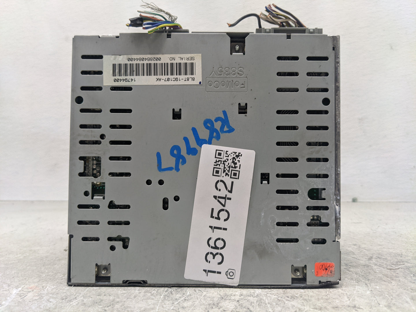 2008 Ford Escape Radio AM FM Cd Player Receiver Replacement P/N:8L8T-19C107-AK Fits Fits 2009 OEM Used Auto Parts - Oemuseda