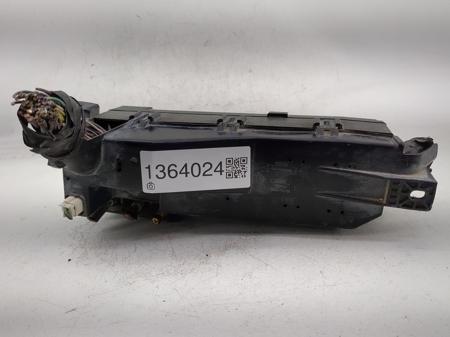 2008 Ford Escape Fusebox Fuse Box Panel Relay Module Fits OEM Used Auto Parts - Oemusedautoparts1.com
