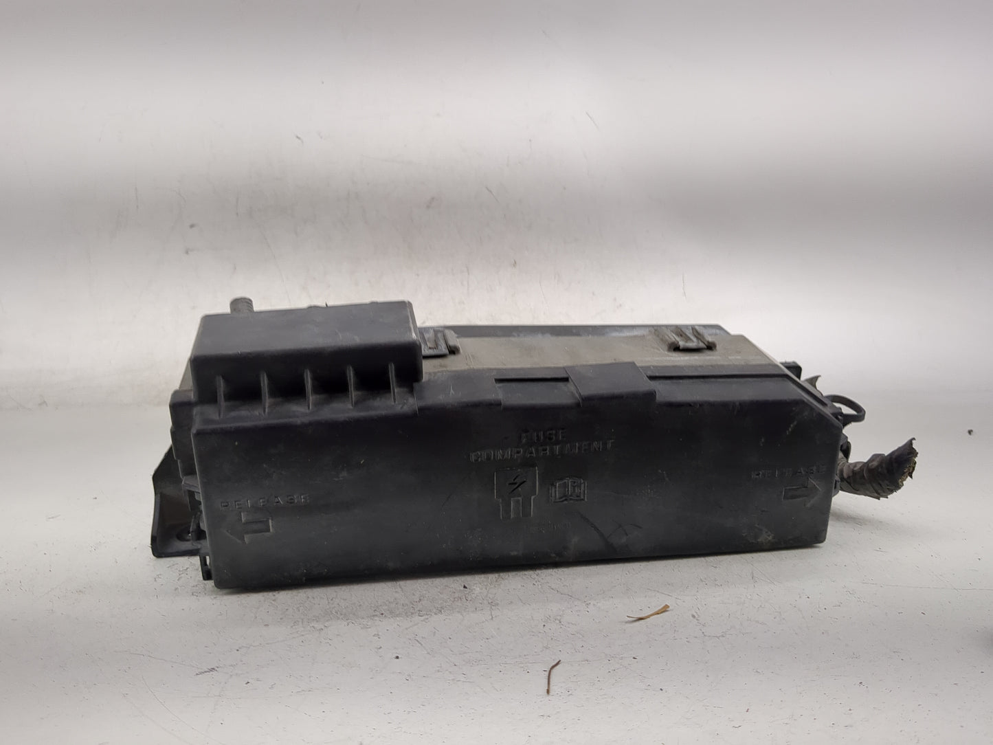 2008 Ford Escape Fusebox Fuse Box Panel Relay Module Fits OEM Used Auto Parts - Oemusedautoparts1.com