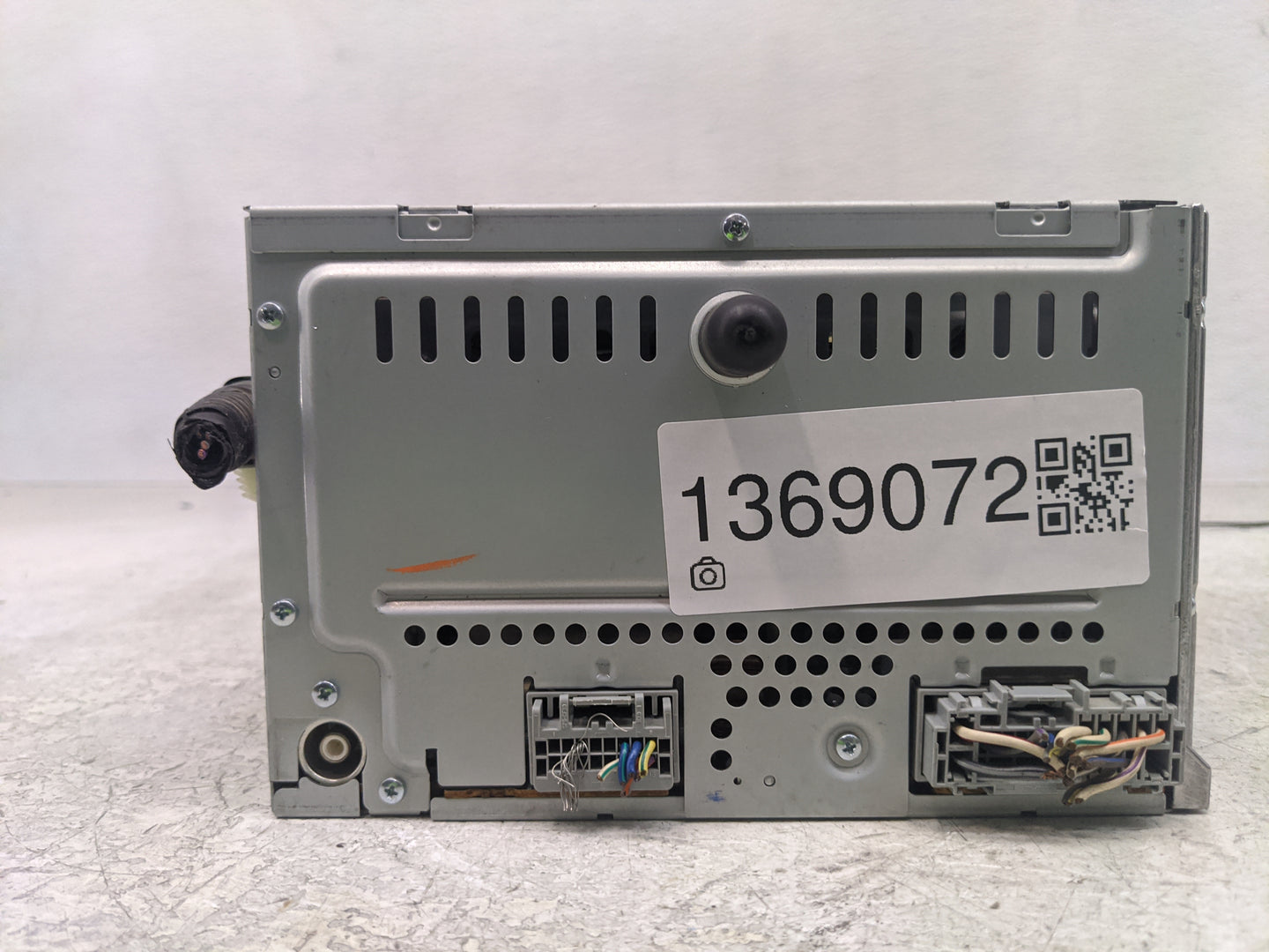 2008 Ford Escape Radio AM FM Cd Player Receiver Replacement P/N:8L8T18C869 Fits OEM Used Auto Parts - Oemusedautoparts1.com